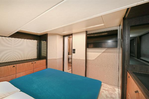 52' Absolute, Listing Number 100896783, - Photo No. 48