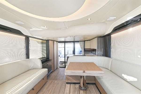 52' Absolute, Listing Number 100896783, - Photo No. 32