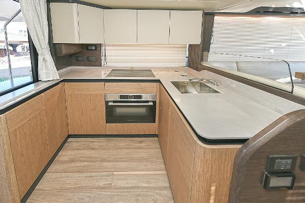 52' Absolute, Listing Number 100896783, - Photo No. 20