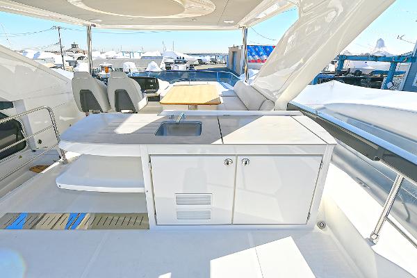 52' Absolute, Listing Number 100896783, - Photo No. 10