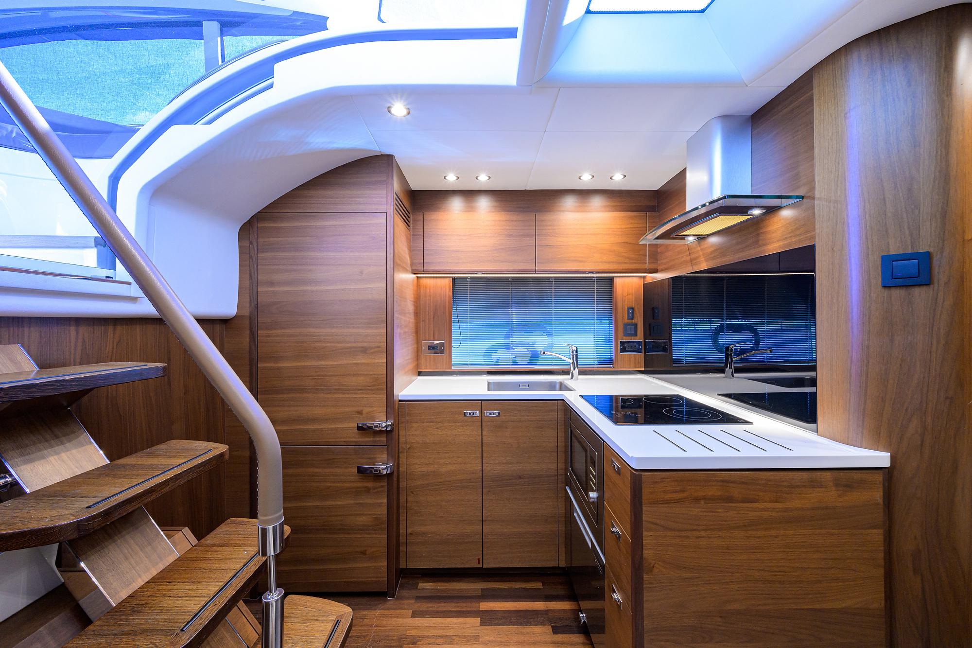 Princess V50 TraSeas - Entry to Salon/Galley