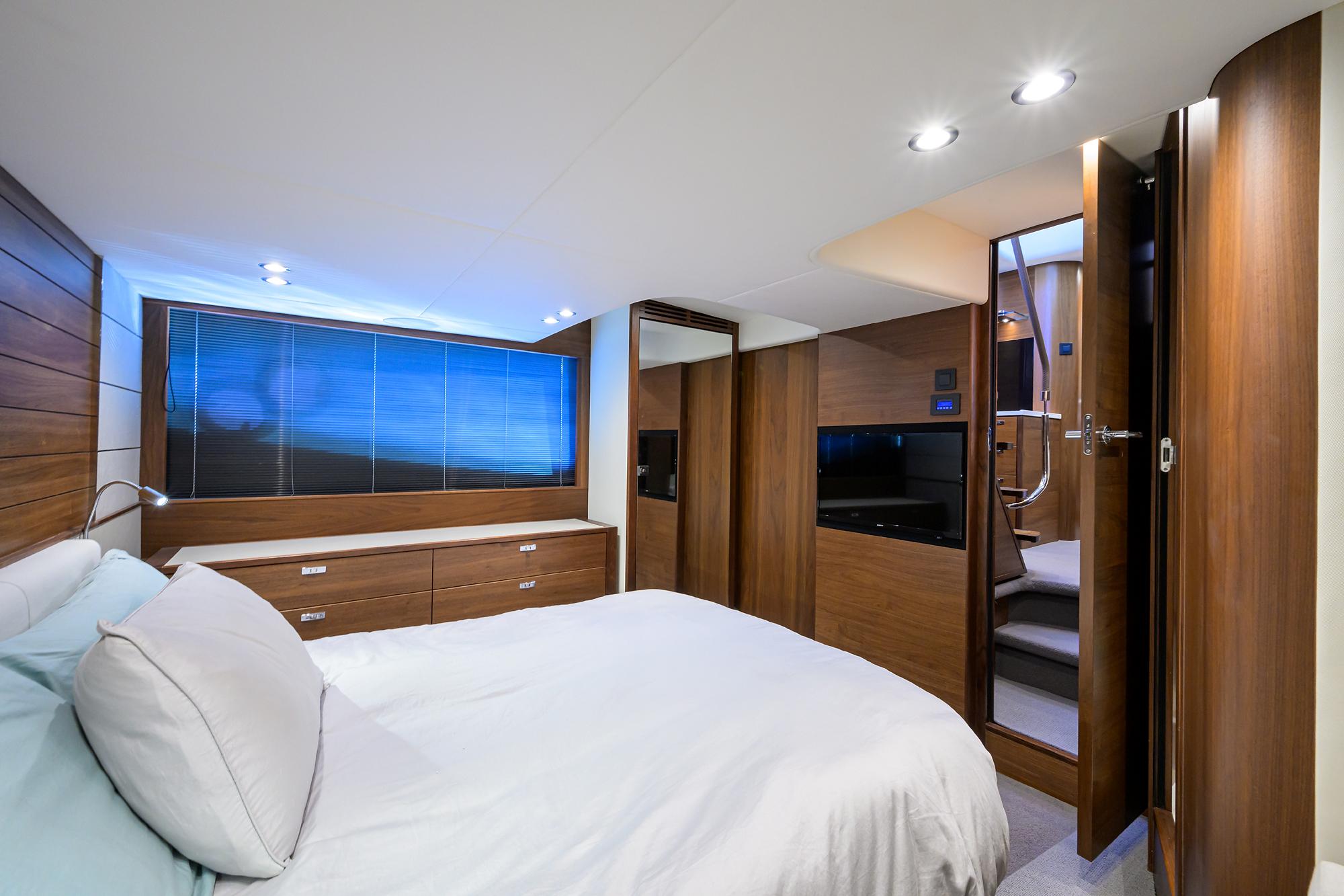 Princess V50 TraSeas - Master Stateroom, Berth & TV