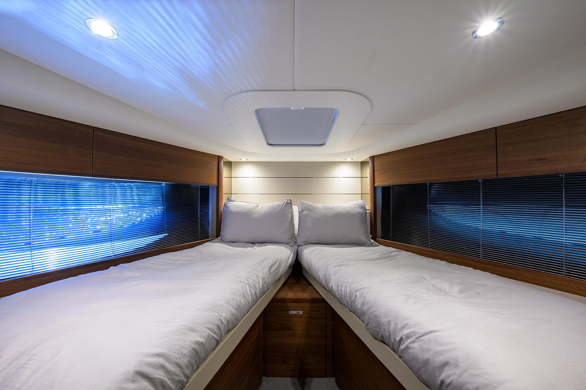 Princess V50 TraSeas - Forward Stateroom Berths