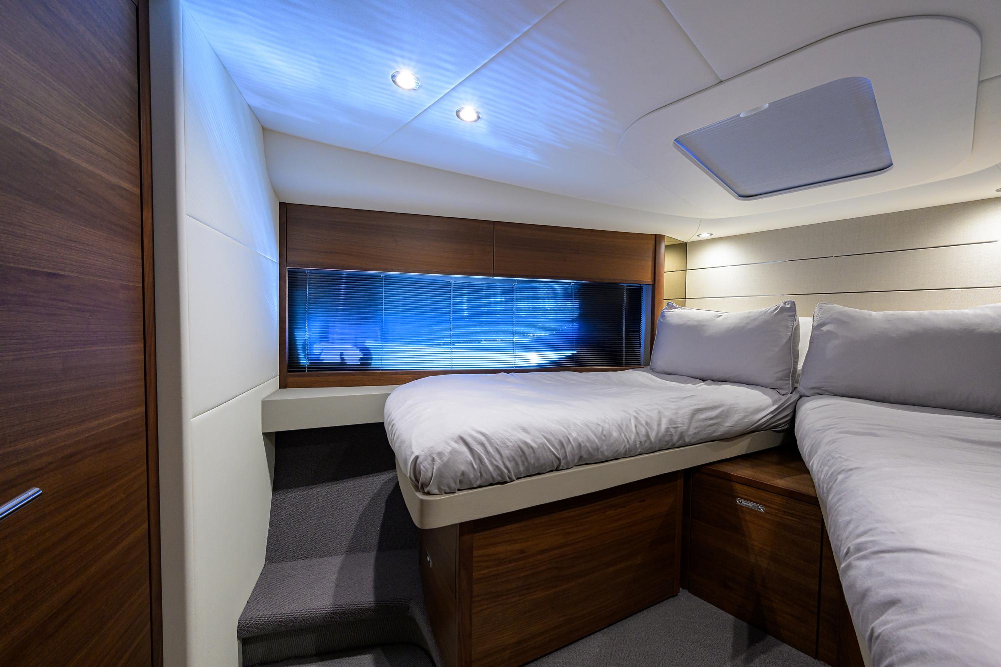 Princess V50 TraSeas - Forward Stateroom, Berths