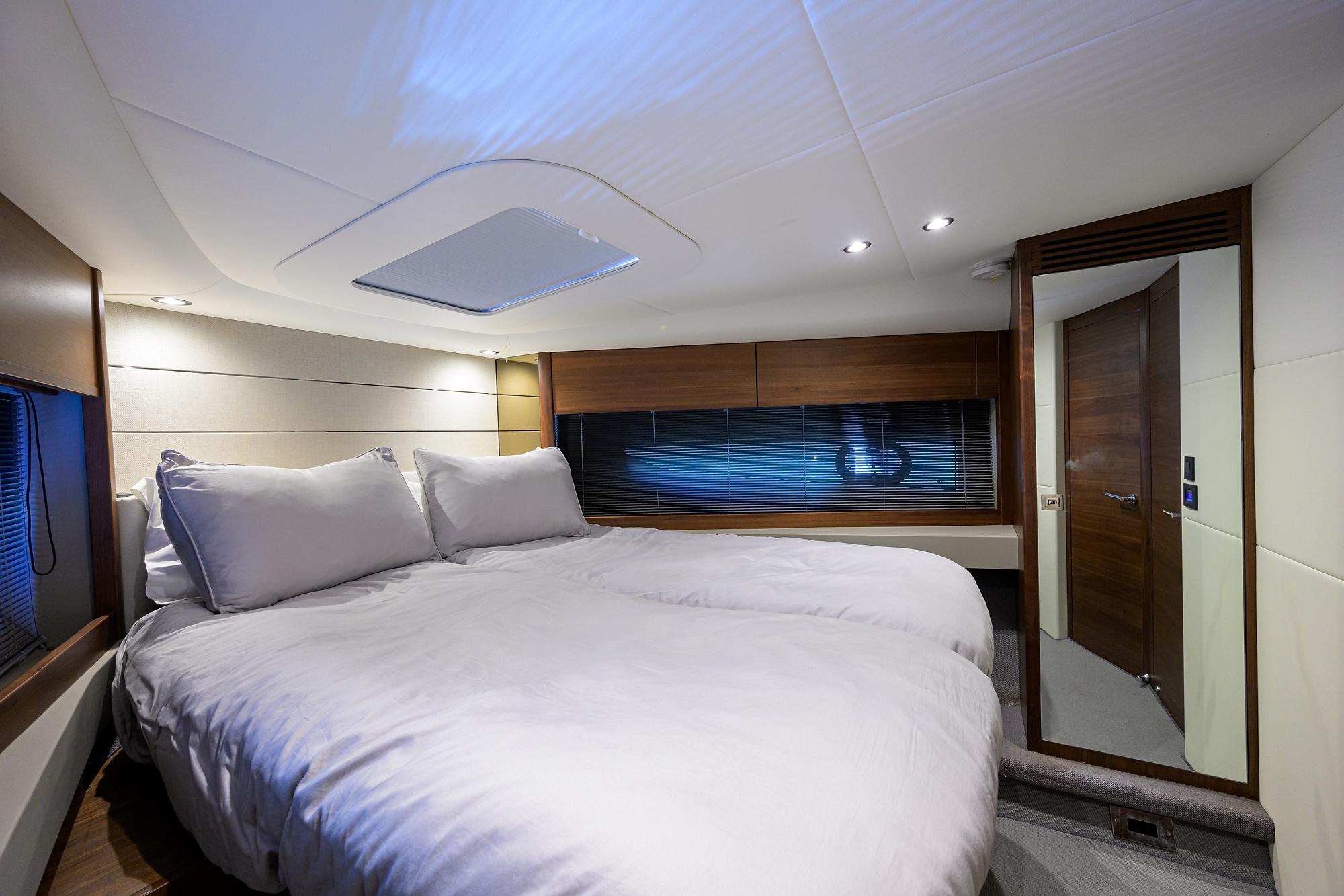 Princess V50 TraSeas - Forward Guest Stateroom, Berths