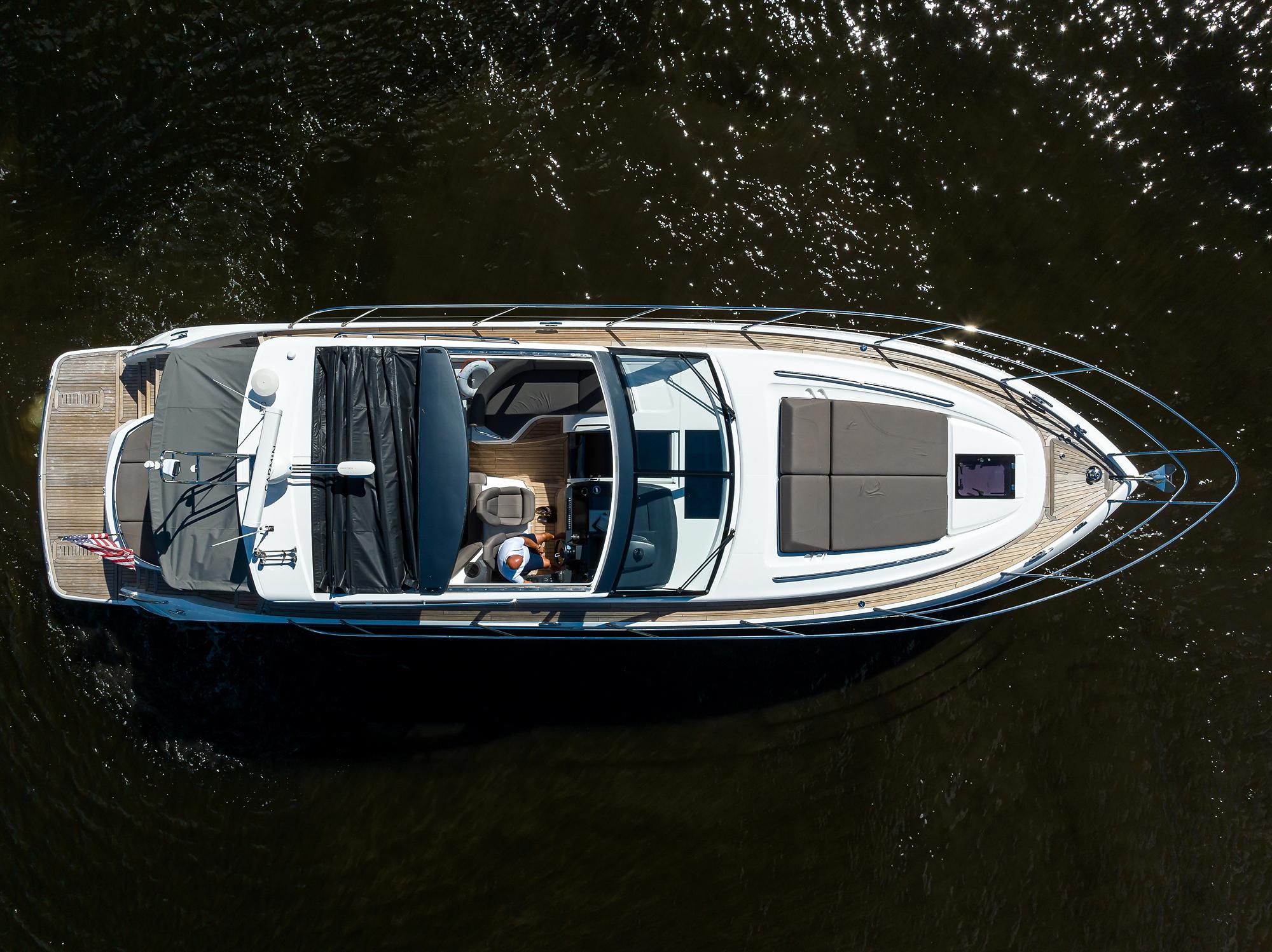 Princess V50 TraSeas - Profile