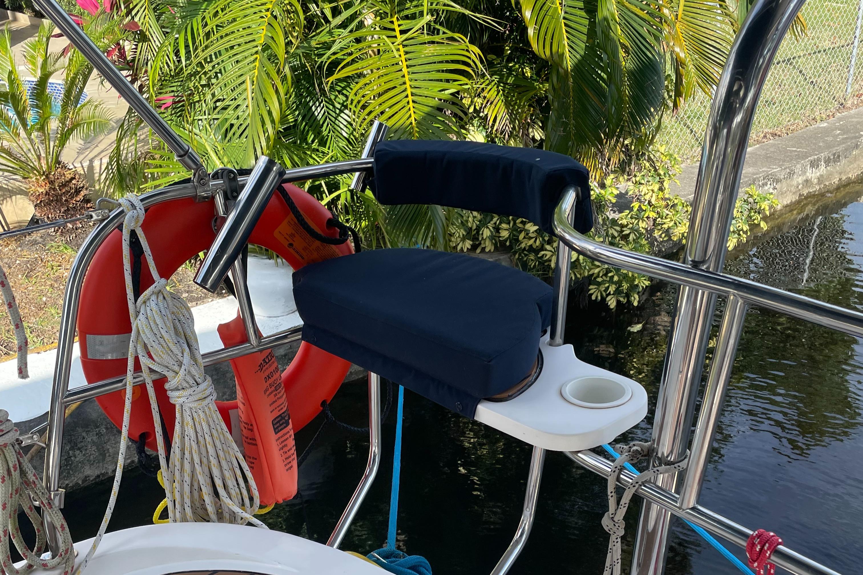 Sailing Diver
