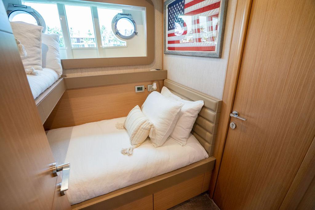 2014 80' Ferretti F800 - Living Life 3 - Starboard Guest Stateroom
