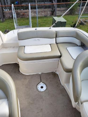 2006 Sea Ray boat for sale, model of the boat is 22' SUNDECK & Image # 9 of 19