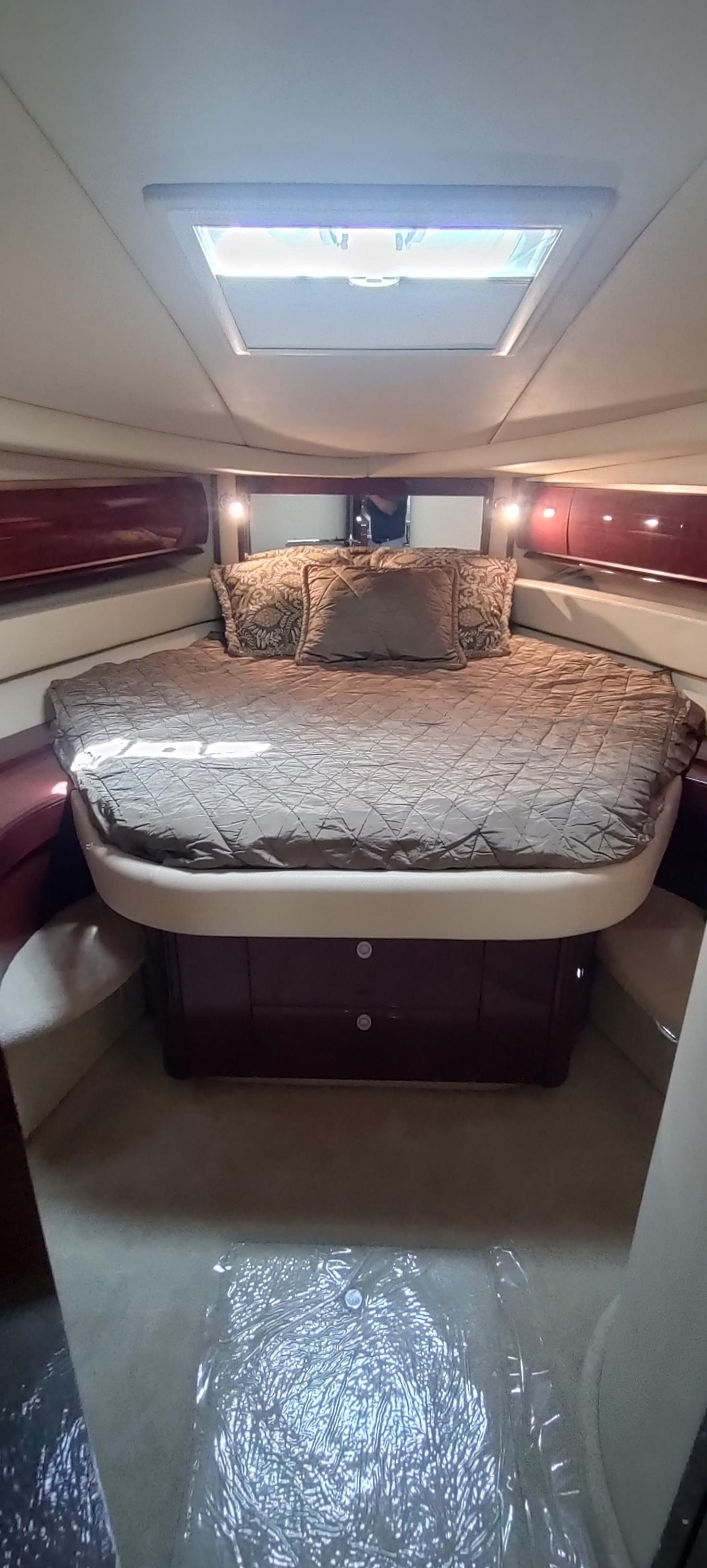 2007 Sea Ray 52 Sundancer #TBBJSR52 inventory image at Sun Country Yachts, South Lake Union (Seattle) 2007 Sea Ray 52 Sundancer #TBBJSR52 inventory image at Sun Country Yachts, South Lake Union (Seattle)