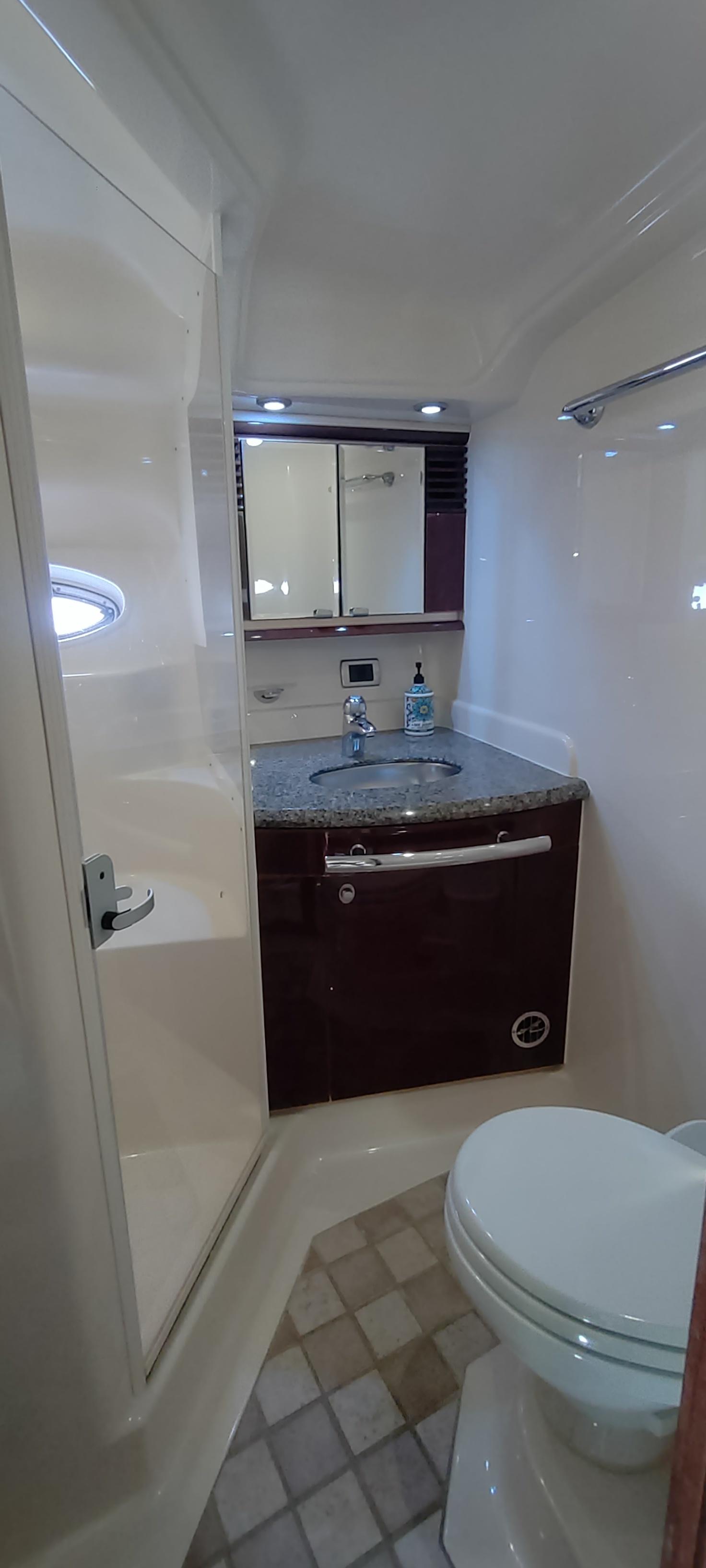 2007 Sea Ray 52 Sundancer #TBBJSR52 inventory image at Sun Country Yachts, South Lake Union (Seattle) 2007 Sea Ray 52 Sundancer #TBBJSR52 inventory image at Sun Country Yachts, South Lake Union (Seattle)