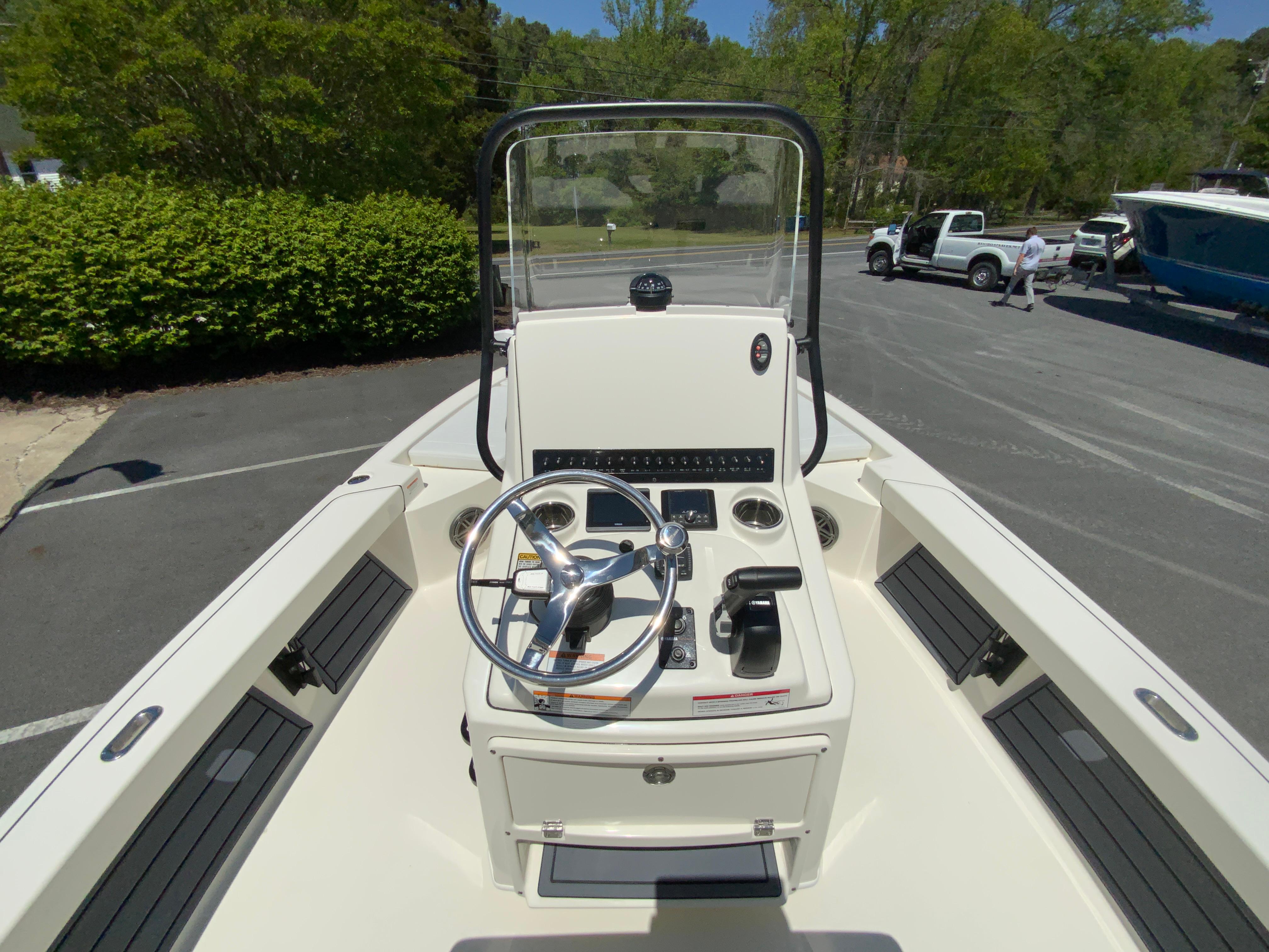 2025 Pathfinder 2200 TRS-12