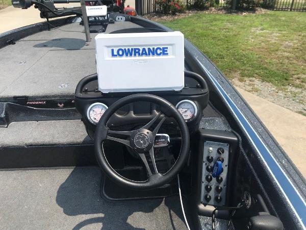 2020 Phoenix boat for sale, model of the boat is 919 ProXP & Image # 8 of 14