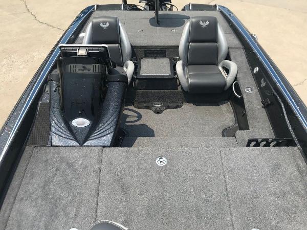 2020 Phoenix boat for sale, model of the boat is 919 ProXP & Image # 11 of 14