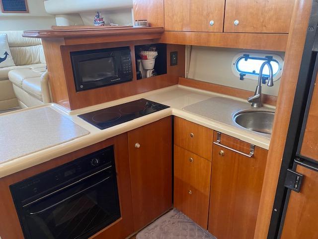 2003-cruisers-yachts-3750-motoryacht-power-9805682-20250602135242843-1_XLARGE