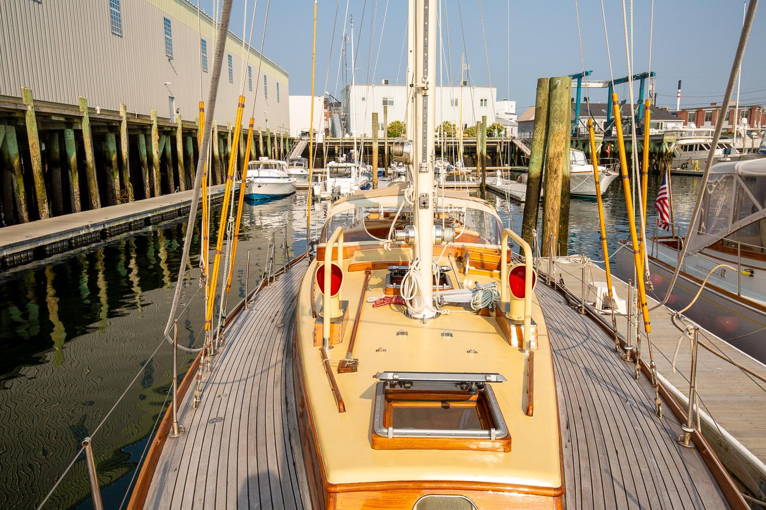 Newport RI Yacht Brokerage