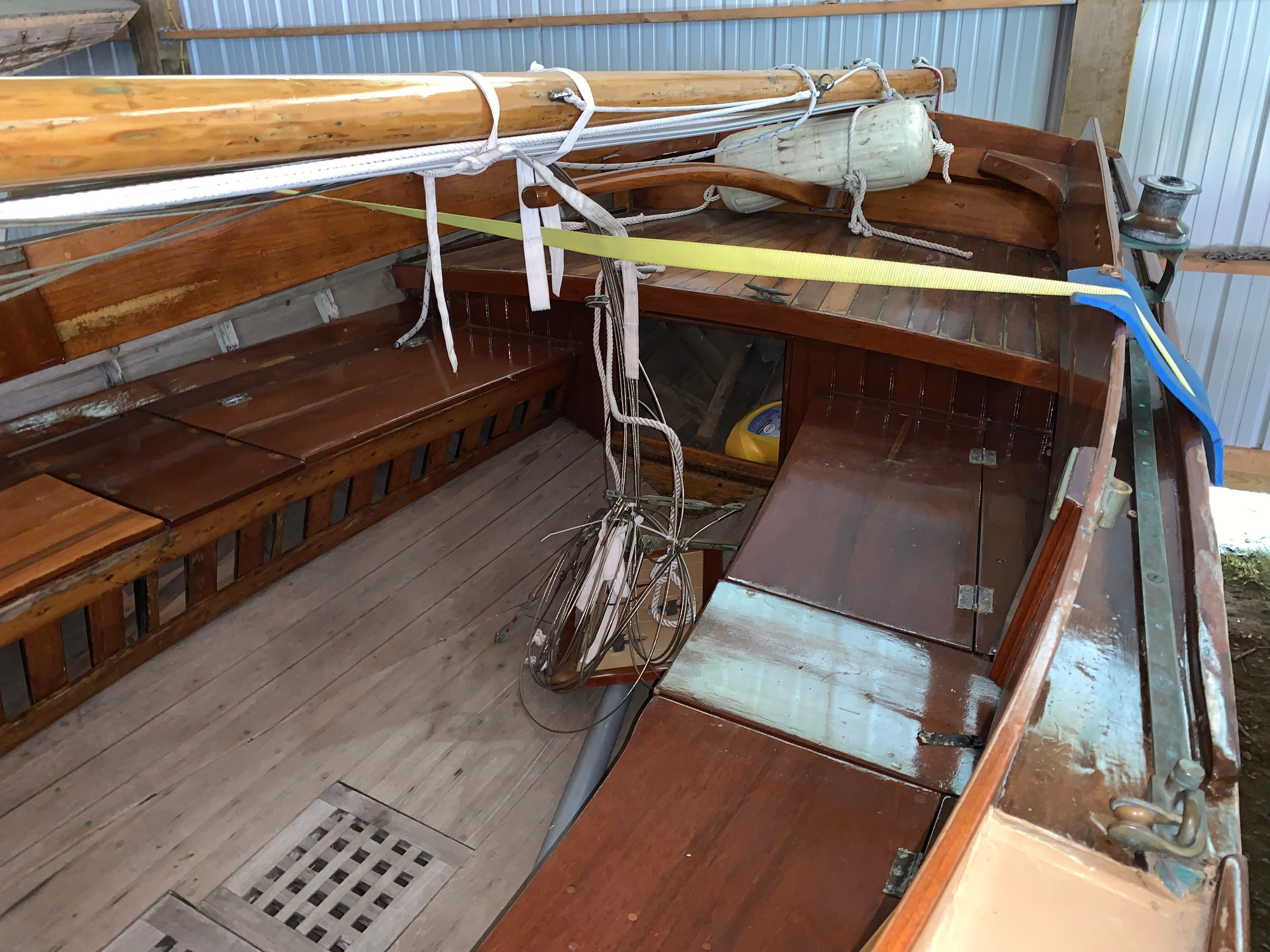 STEWARDSHIP - 1980 Herreshoff Buzzards Bay 14 gallery image 4