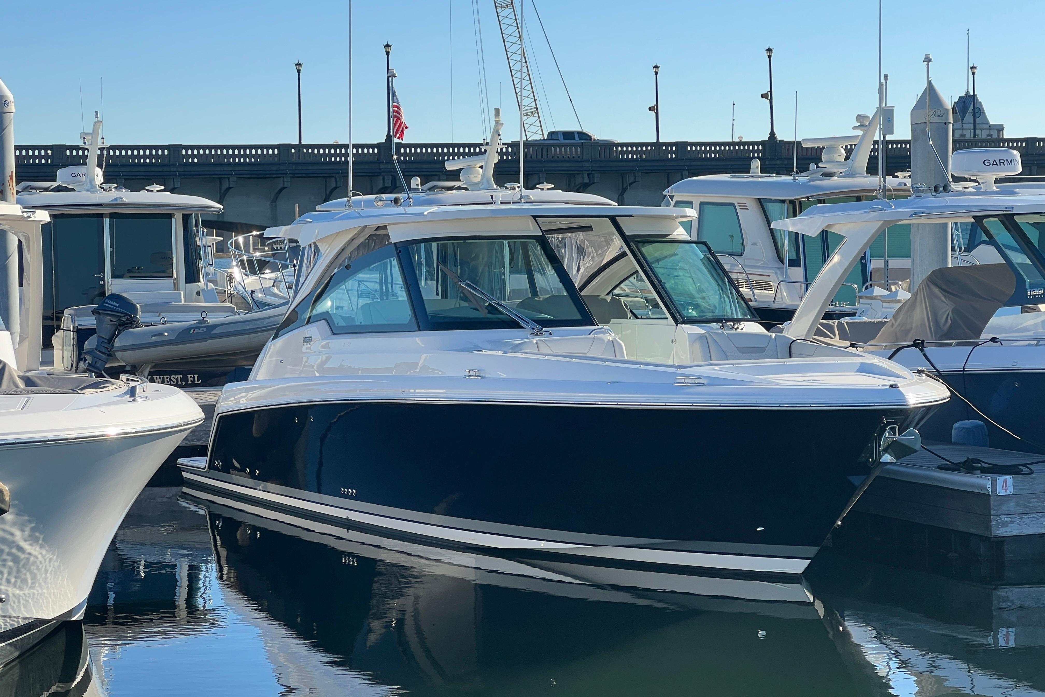2025 Tiara 34 LX