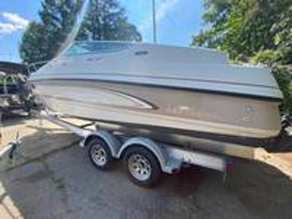 1997 Chaparral boat for sale, model of the boat is 2335 Sport Cuddy Cabin & Image # 2 of 12