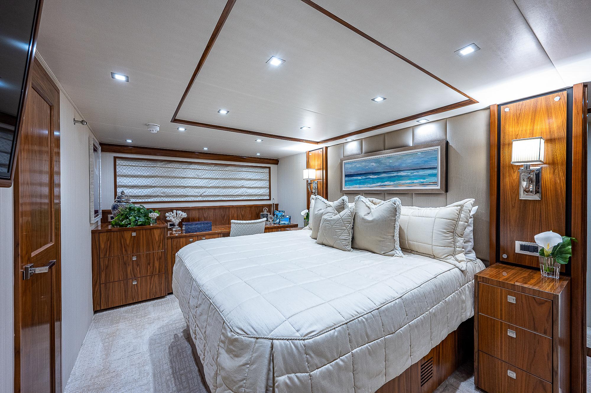 Viking 75 - Master Stateroom