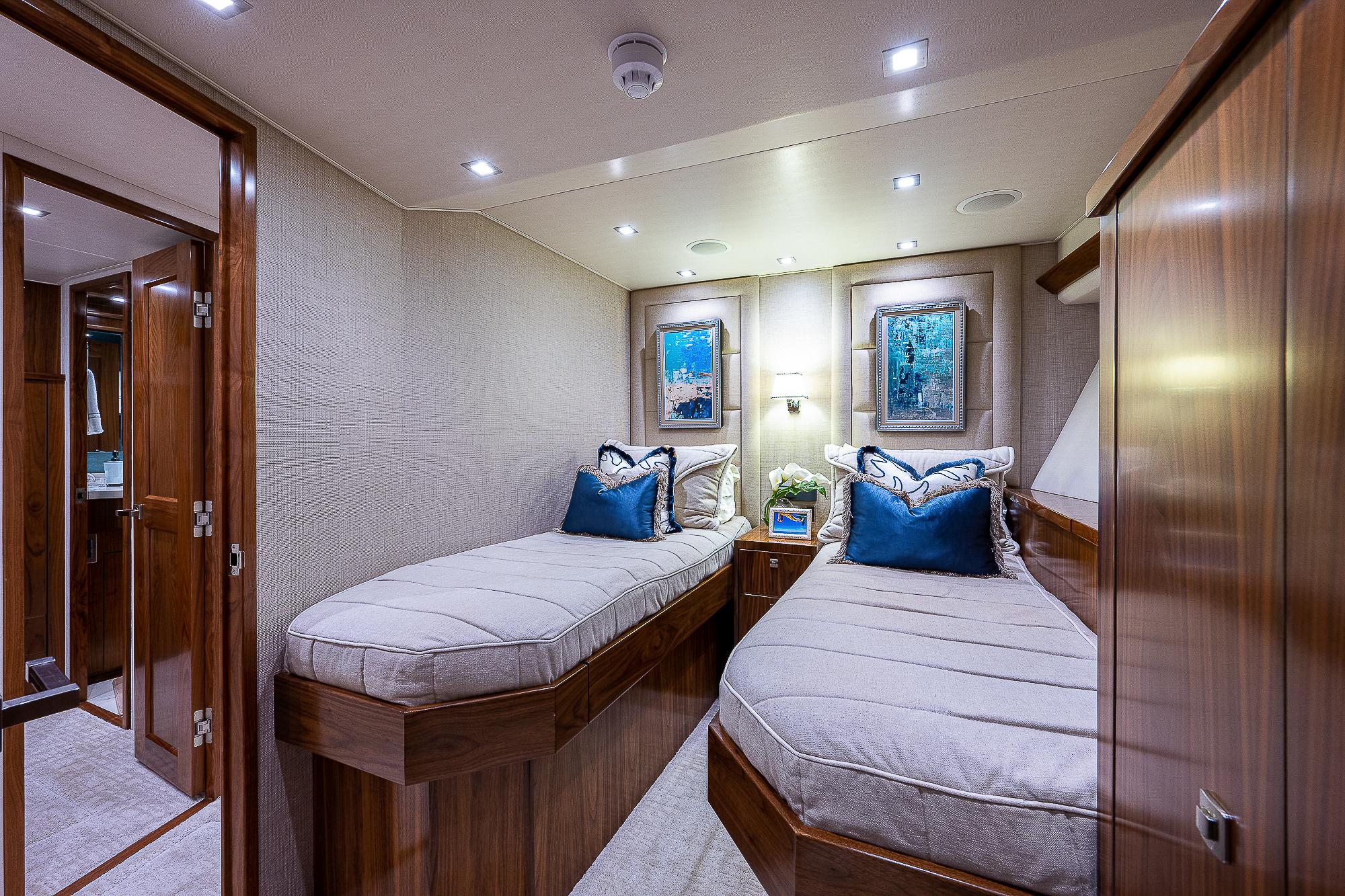 Viking 75 - Starboard Guest Stateroom