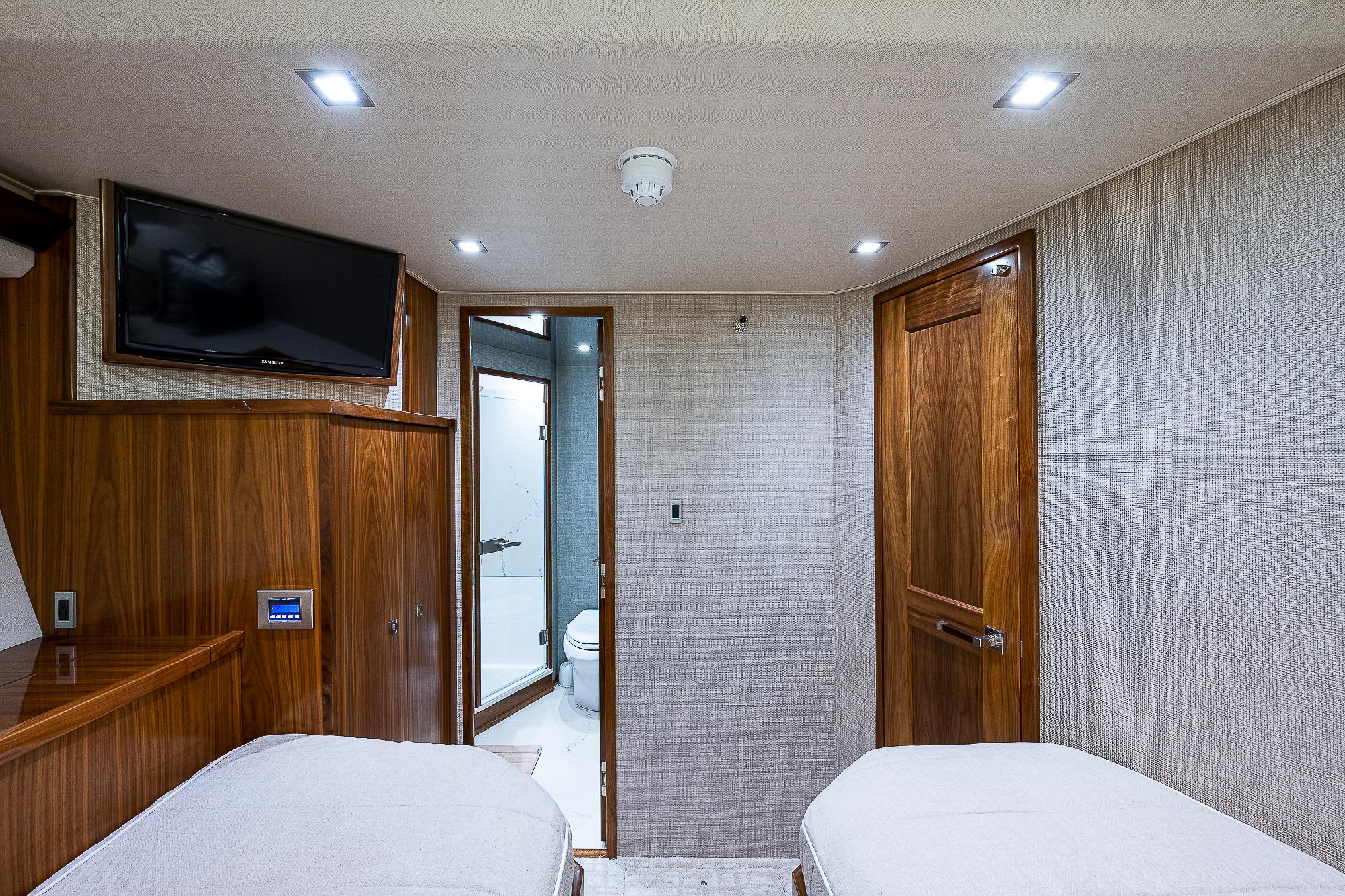 Viking 75 KALEEN - Starboard Guest Stateroom