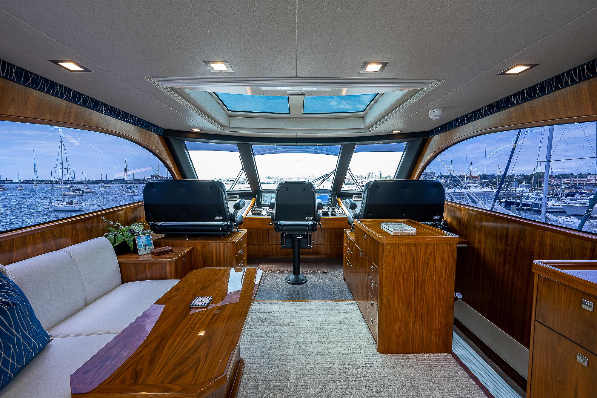 Viking 75 KALEEN - Enclosed Flybridge