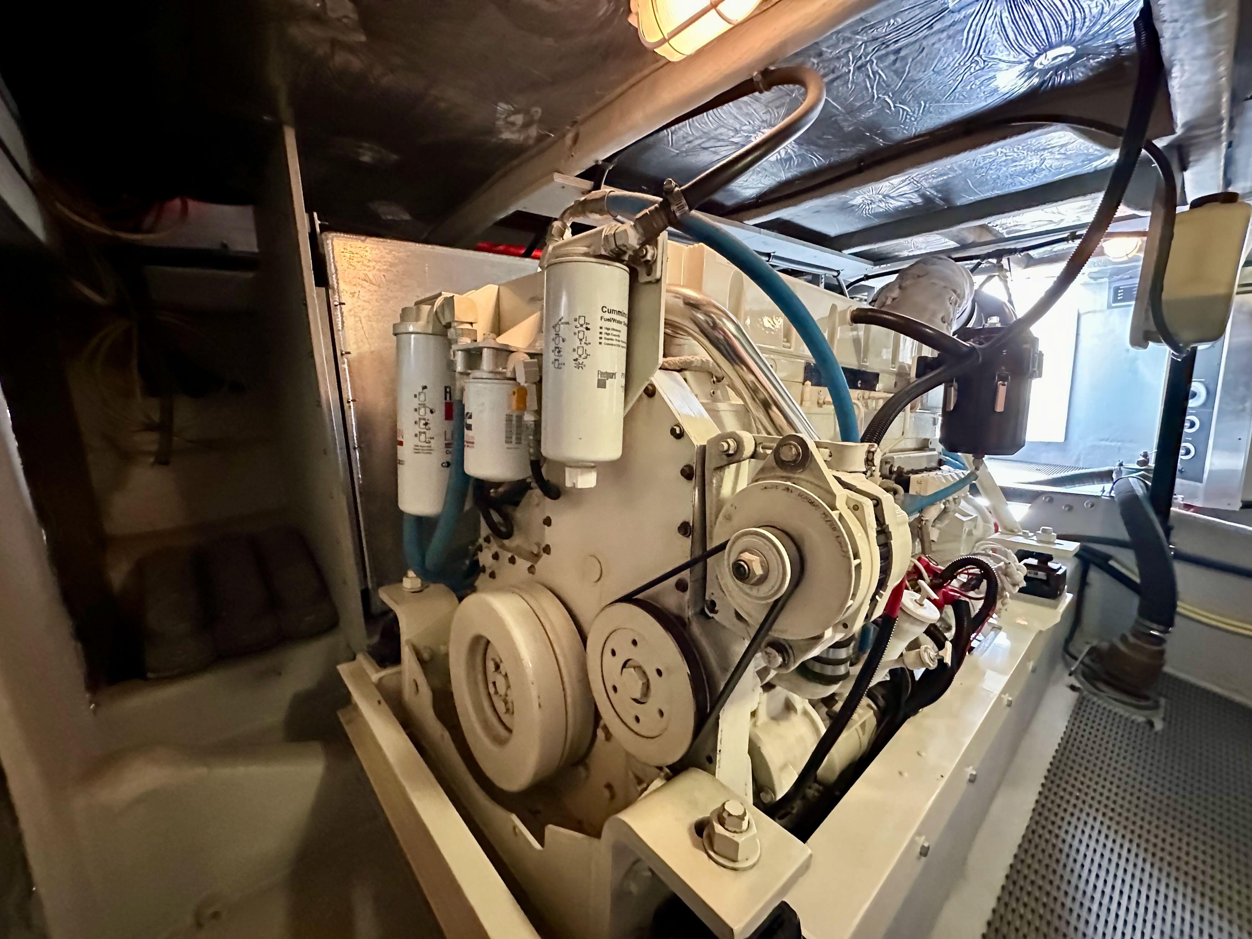 2004-meridian-580-pilothouse-power-9755701-20250411174121404-1_XLARGE