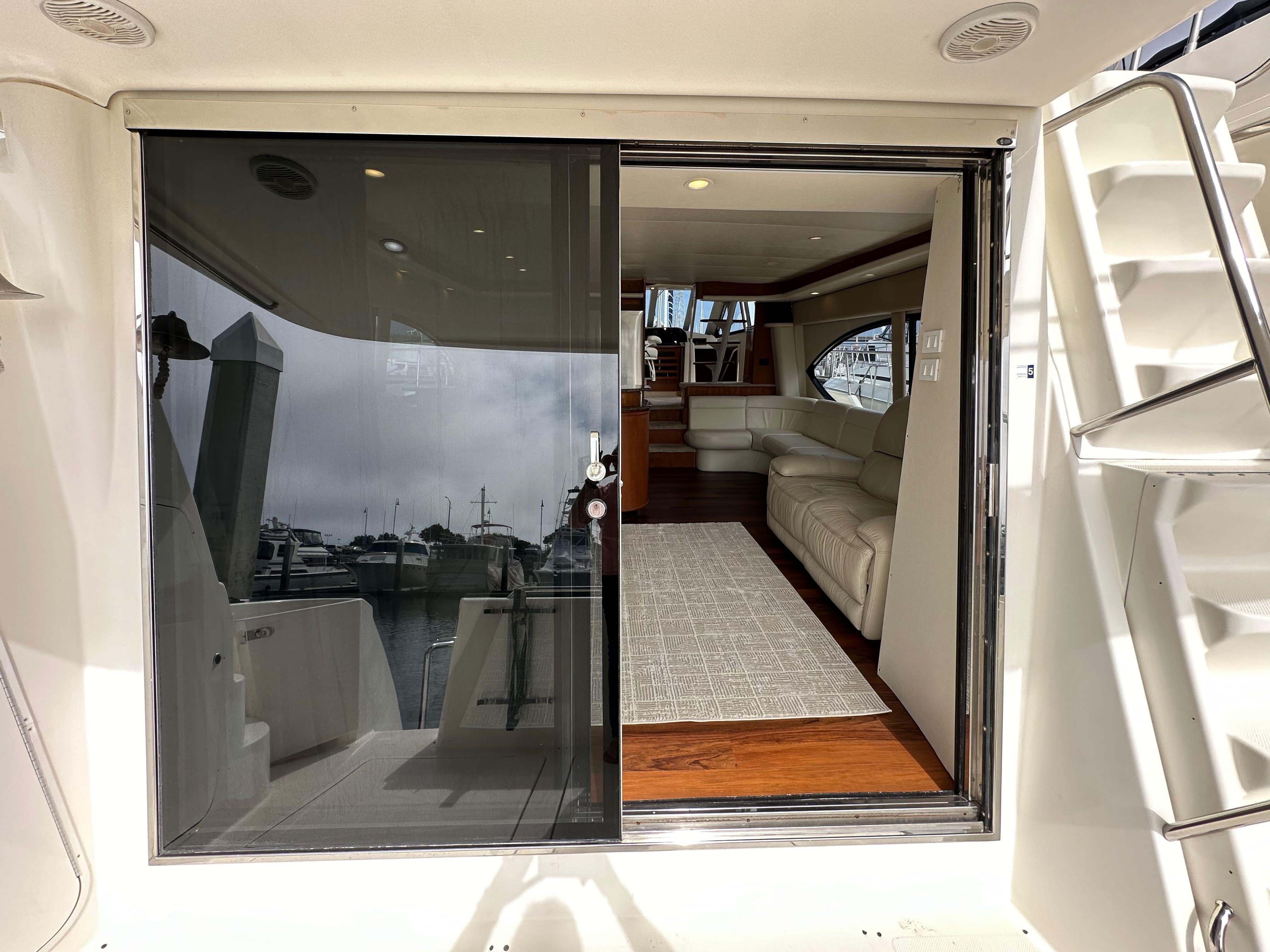 2004-meridian-580-pilothouse-power-9755701-20250411174127475-1_XLARGE