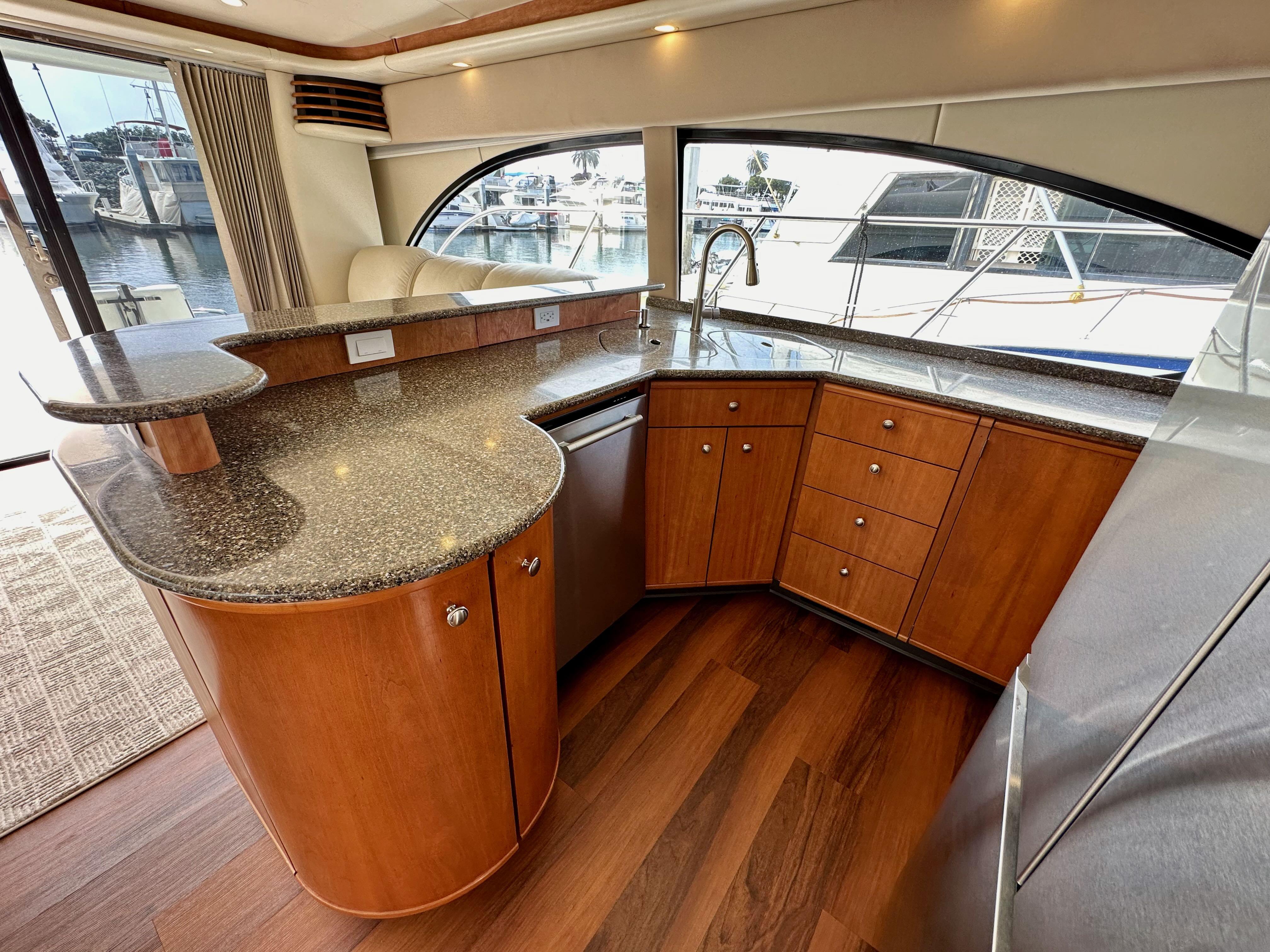 2004-meridian-580-pilothouse-power-9755701-20250411174149773-1_XLARGE