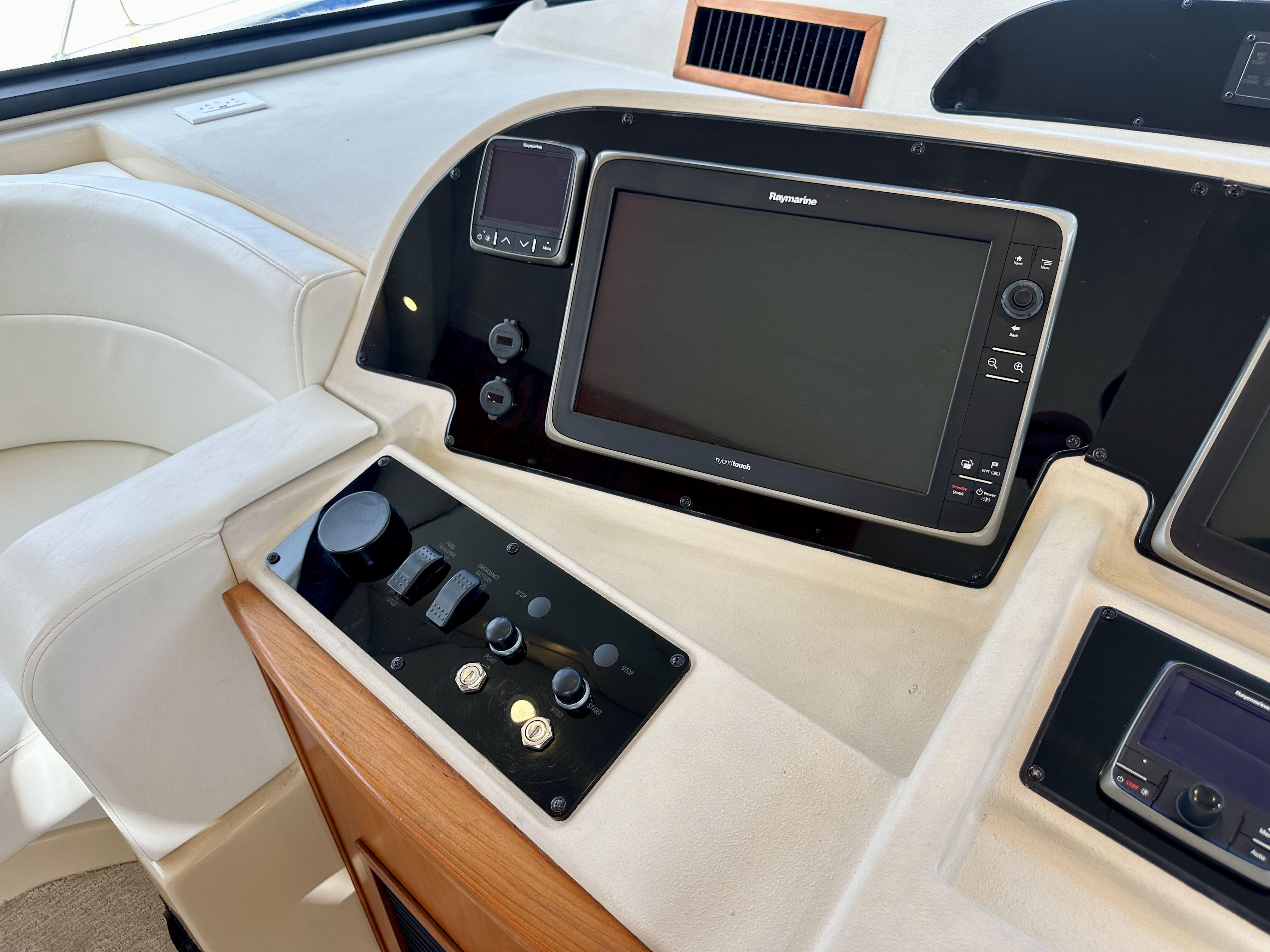 2004-meridian-580-pilothouse-power-9755701-20250411174217613-1_XLARGE