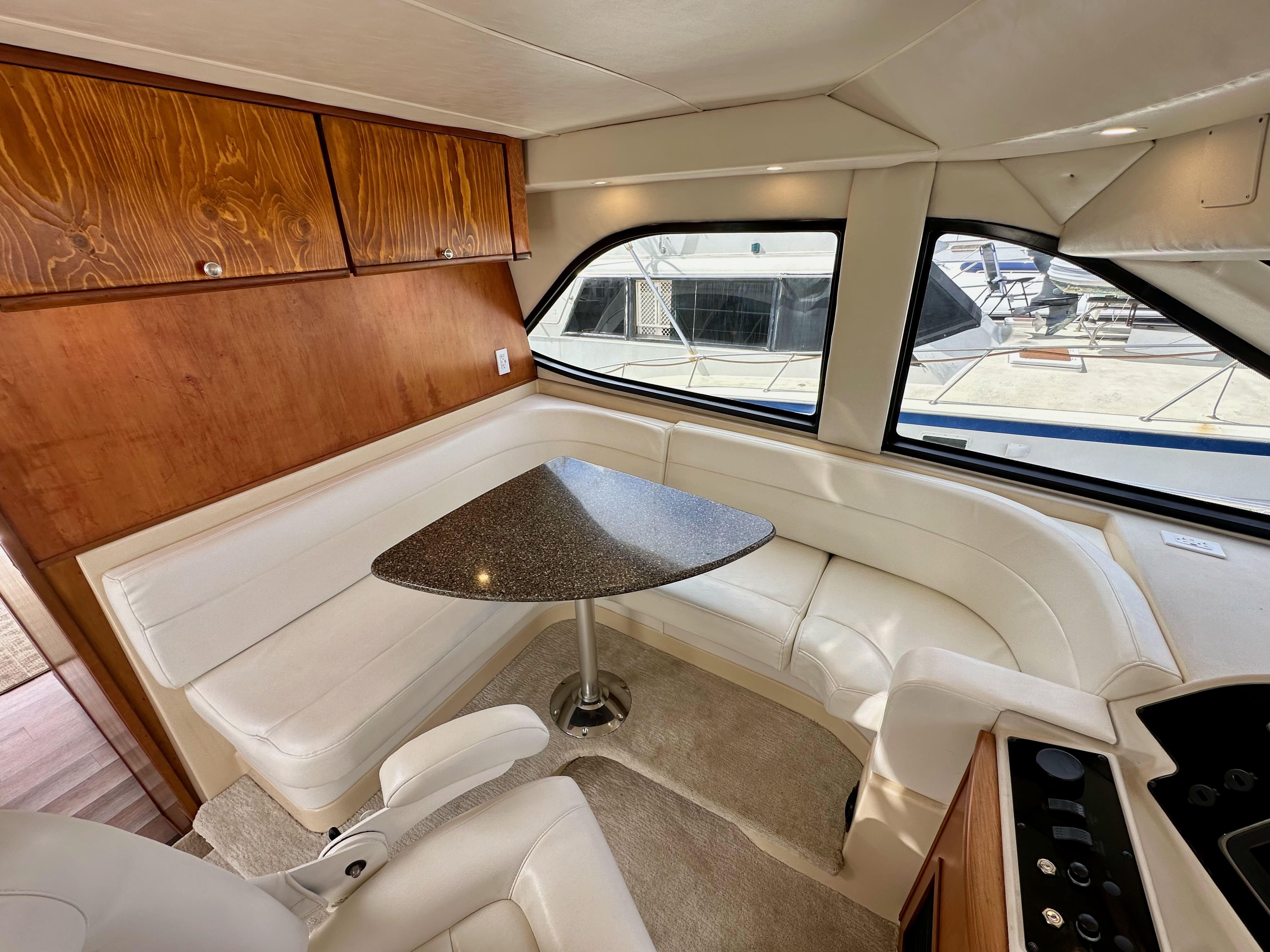2004-meridian-580-pilothouse-power-9755701-20250411174227193-1_XLARGE