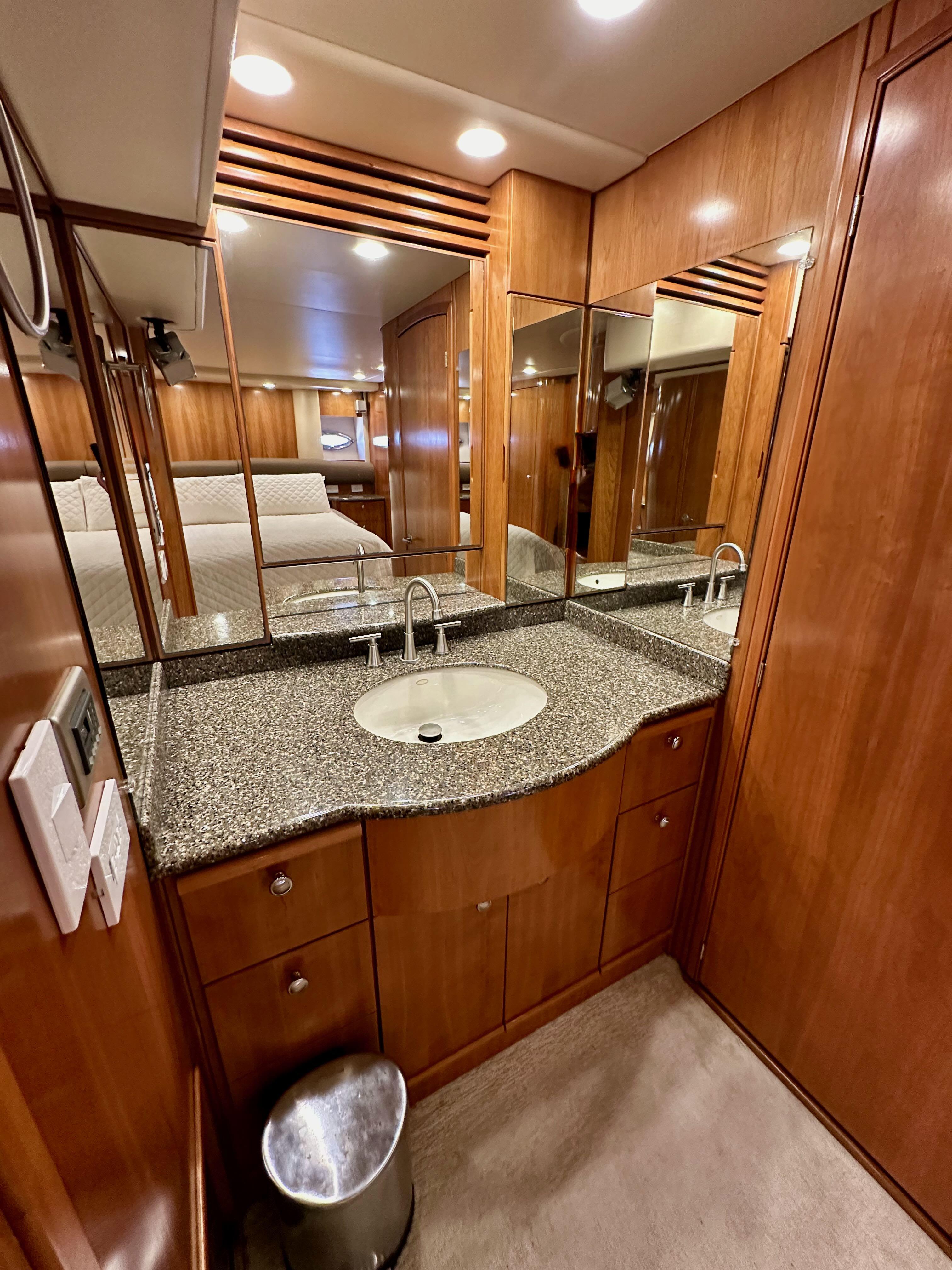 Image [112] of 2004 Meridian 580 Pilothouse