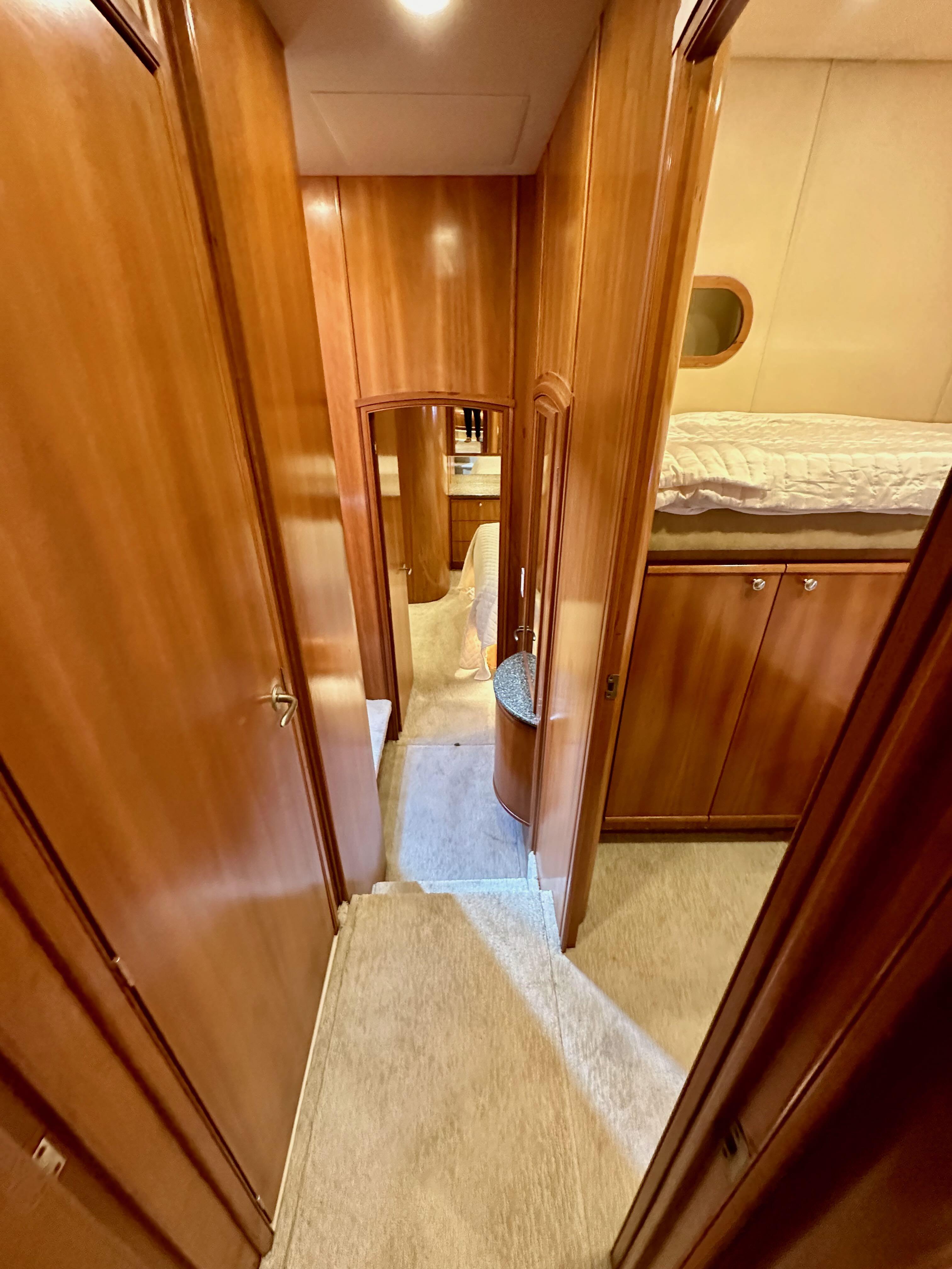 Image [135] of 2004 Meridian 580 Pilothouse