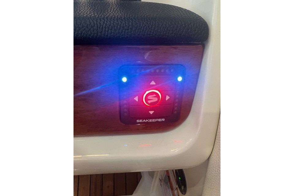 Control panel of 2024 Chris-Craft Launch 27 with Seakeeper stabilization system.