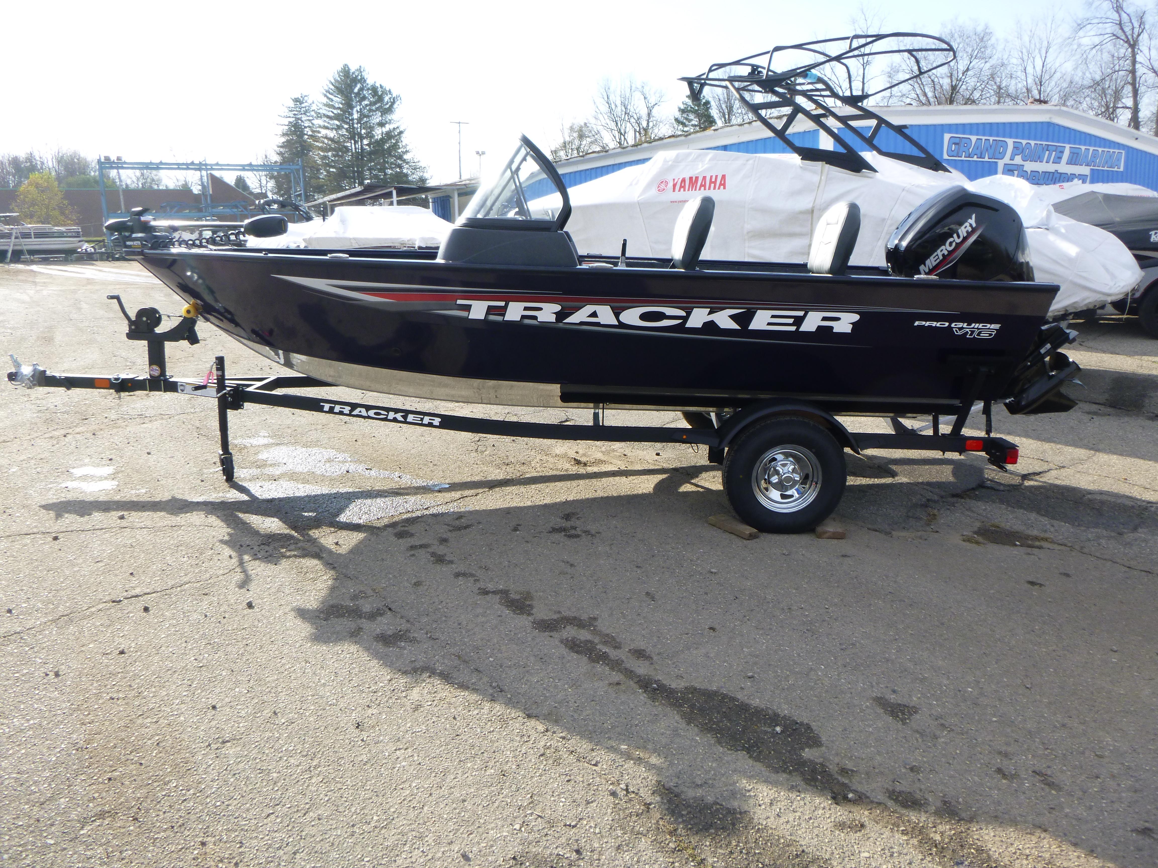 2025 Tracker Pro Guide V-16 WT Gallery