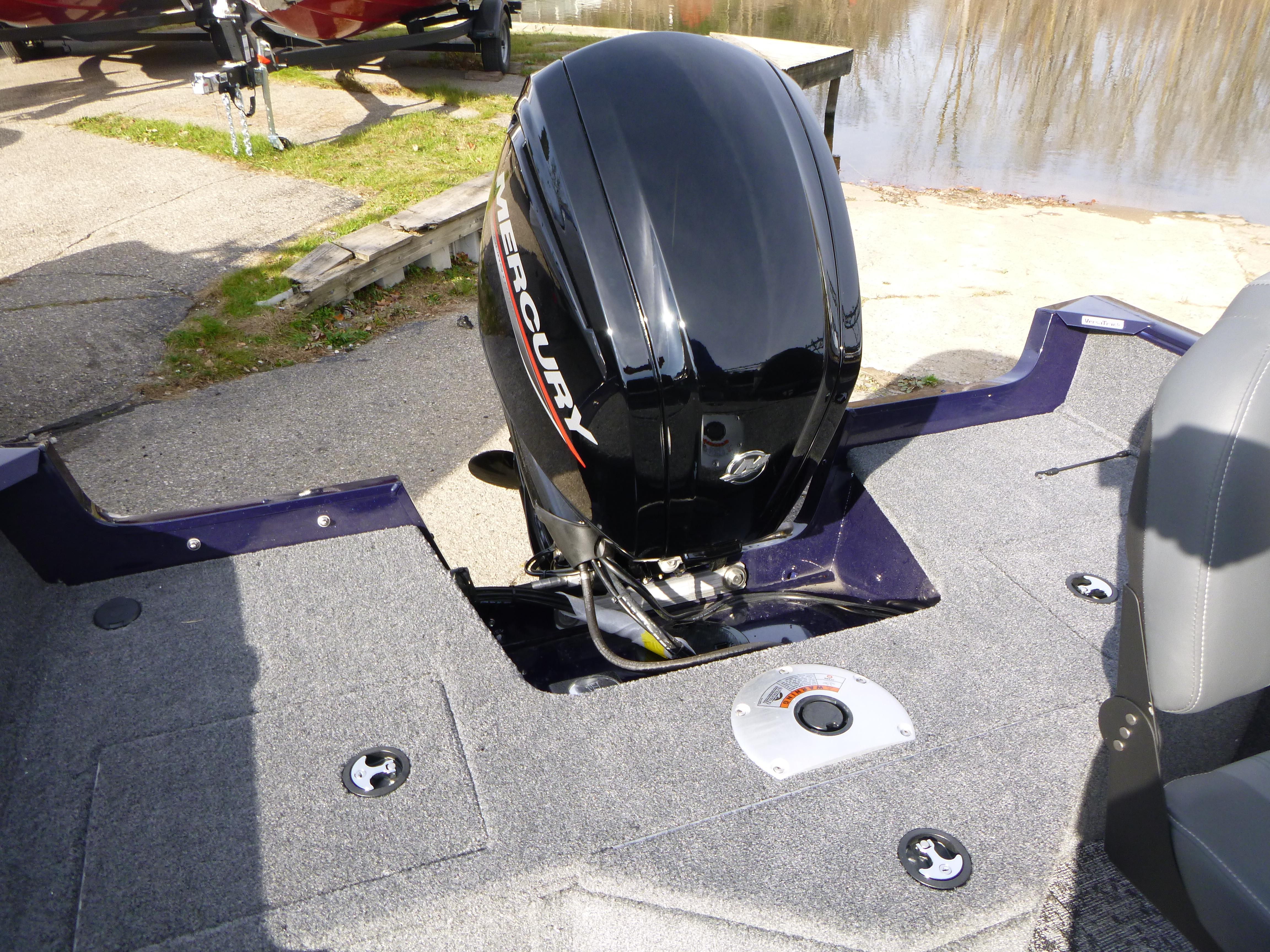 2025 Tracker Pro Guide V-16 WT Gallery