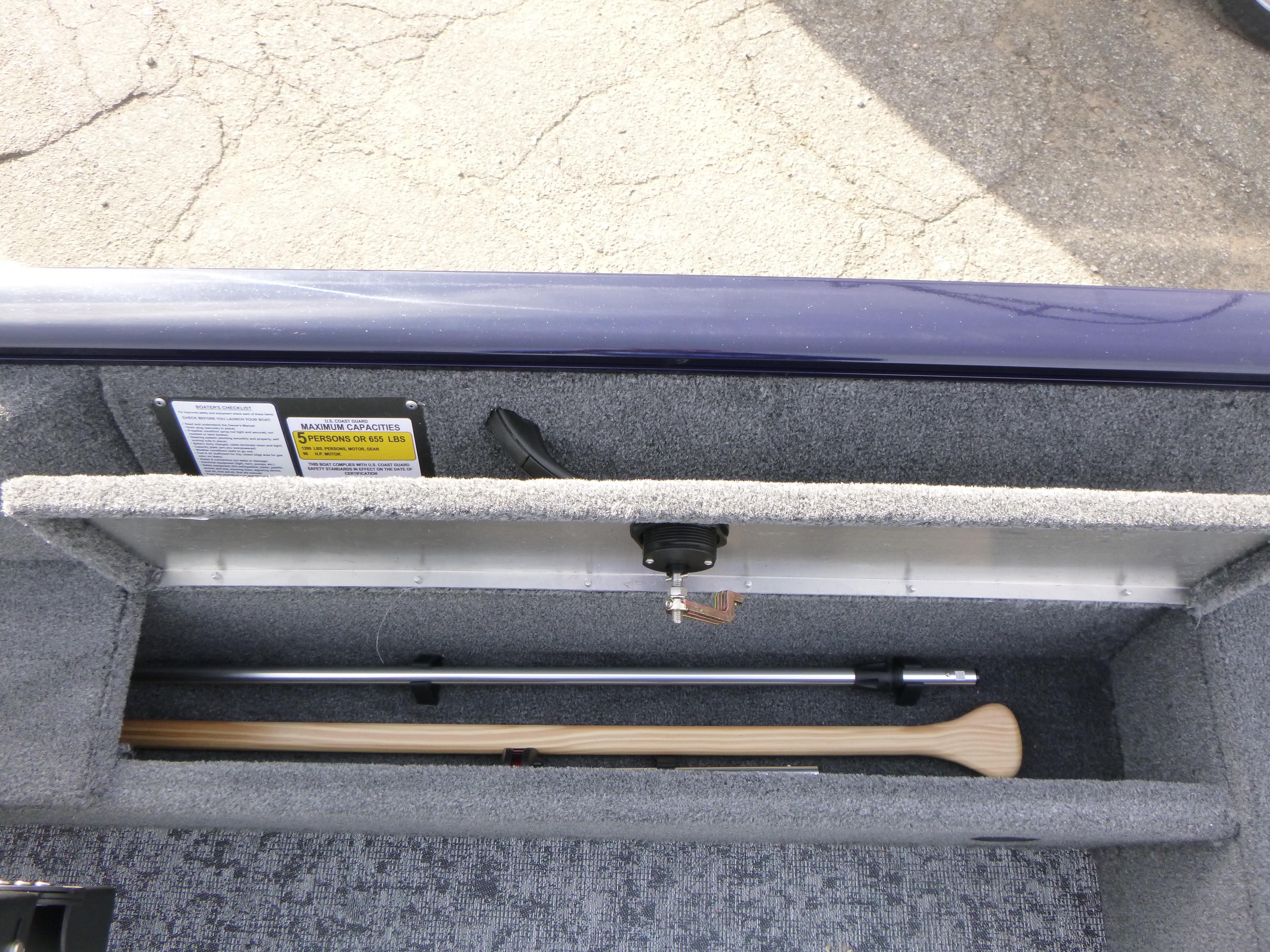 2025 Tracker Pro Guide V-16 WT Gallery