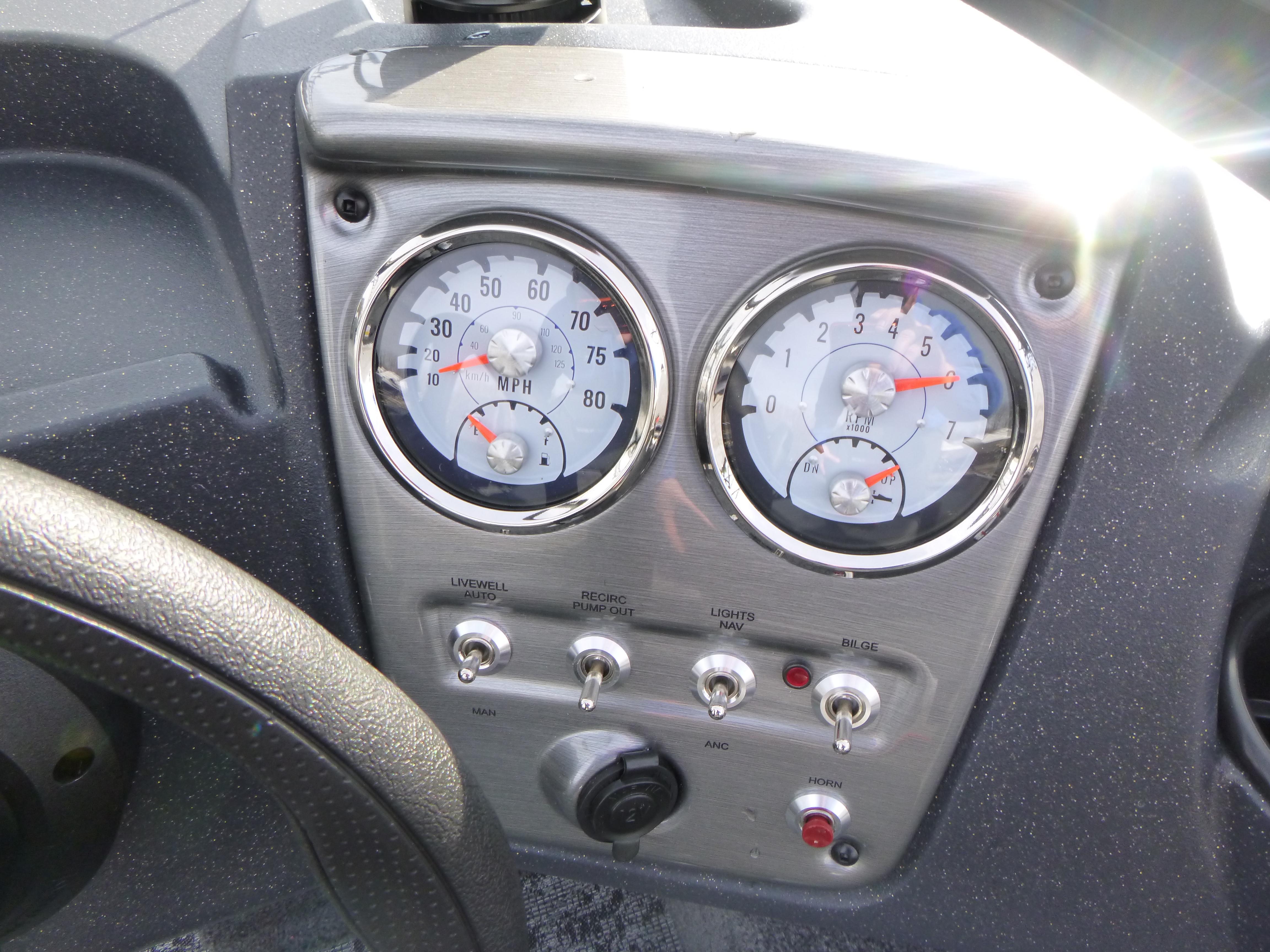 2025 Tracker Pro Guide V-16 WT Gallery