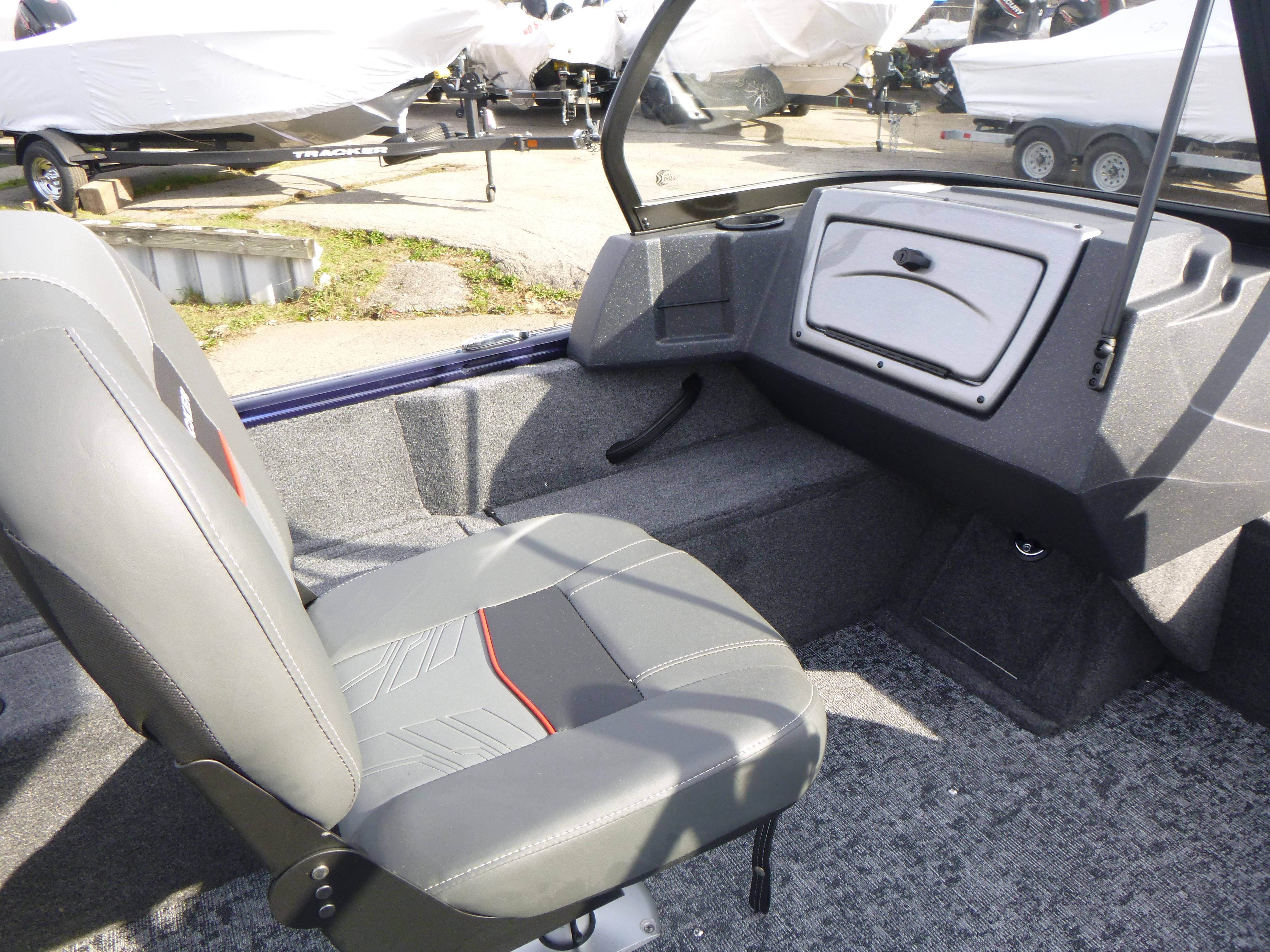 2025 Tracker Pro Guide V-16 WT Gallery