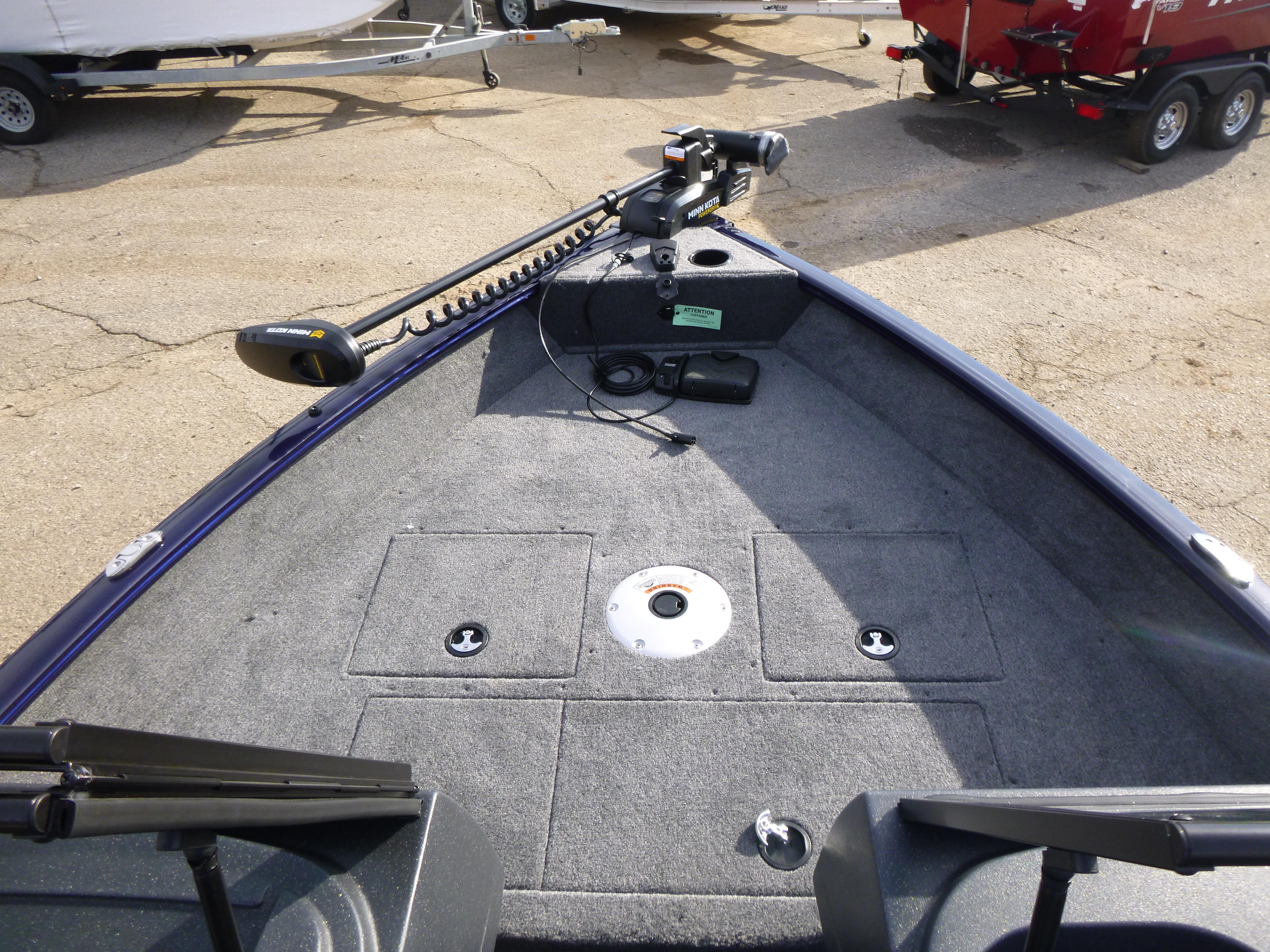 2025 Tracker Pro Guide V-16 WT Gallery
