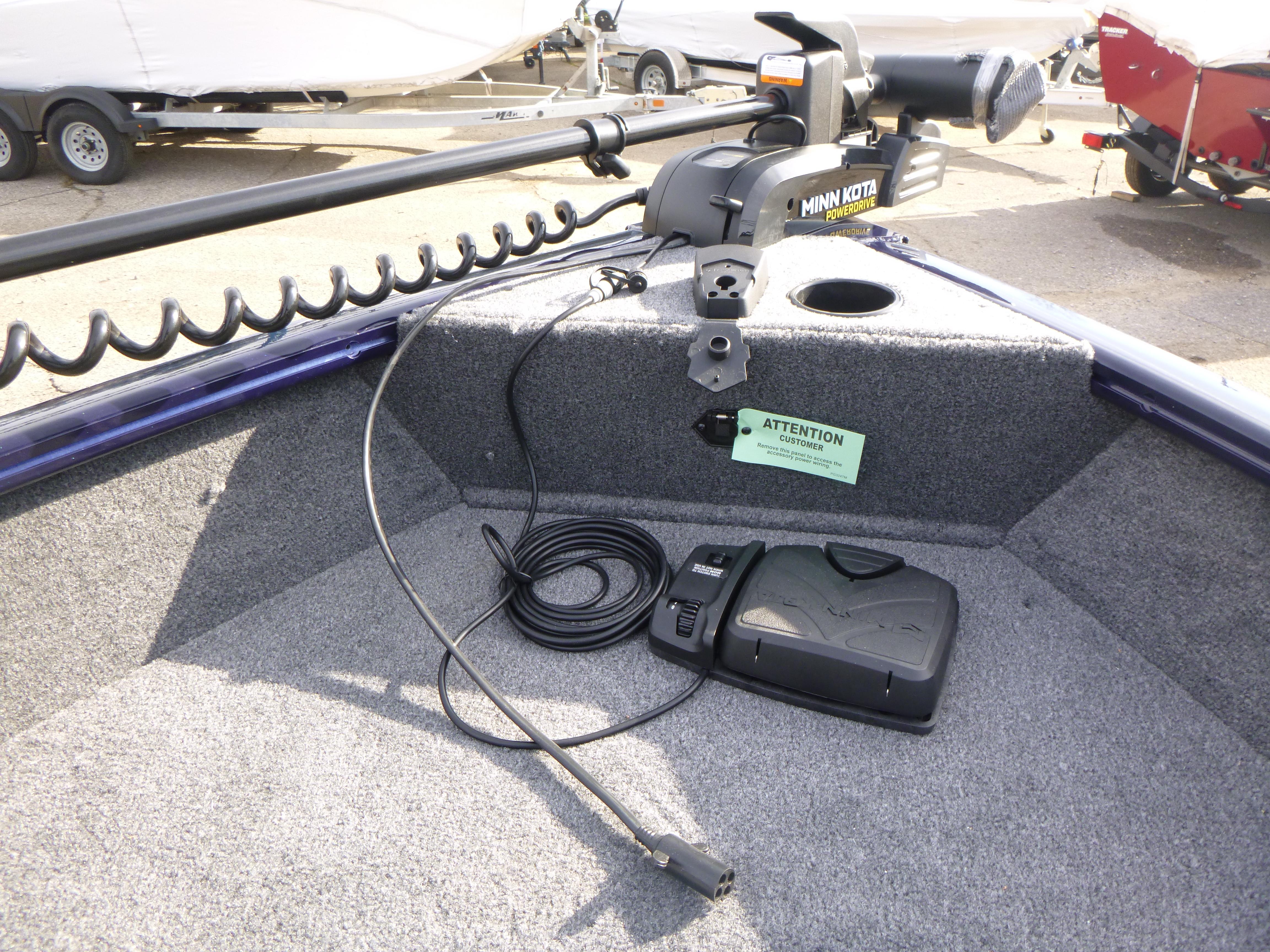 2025 Tracker Pro Guide V-16 WT Gallery
