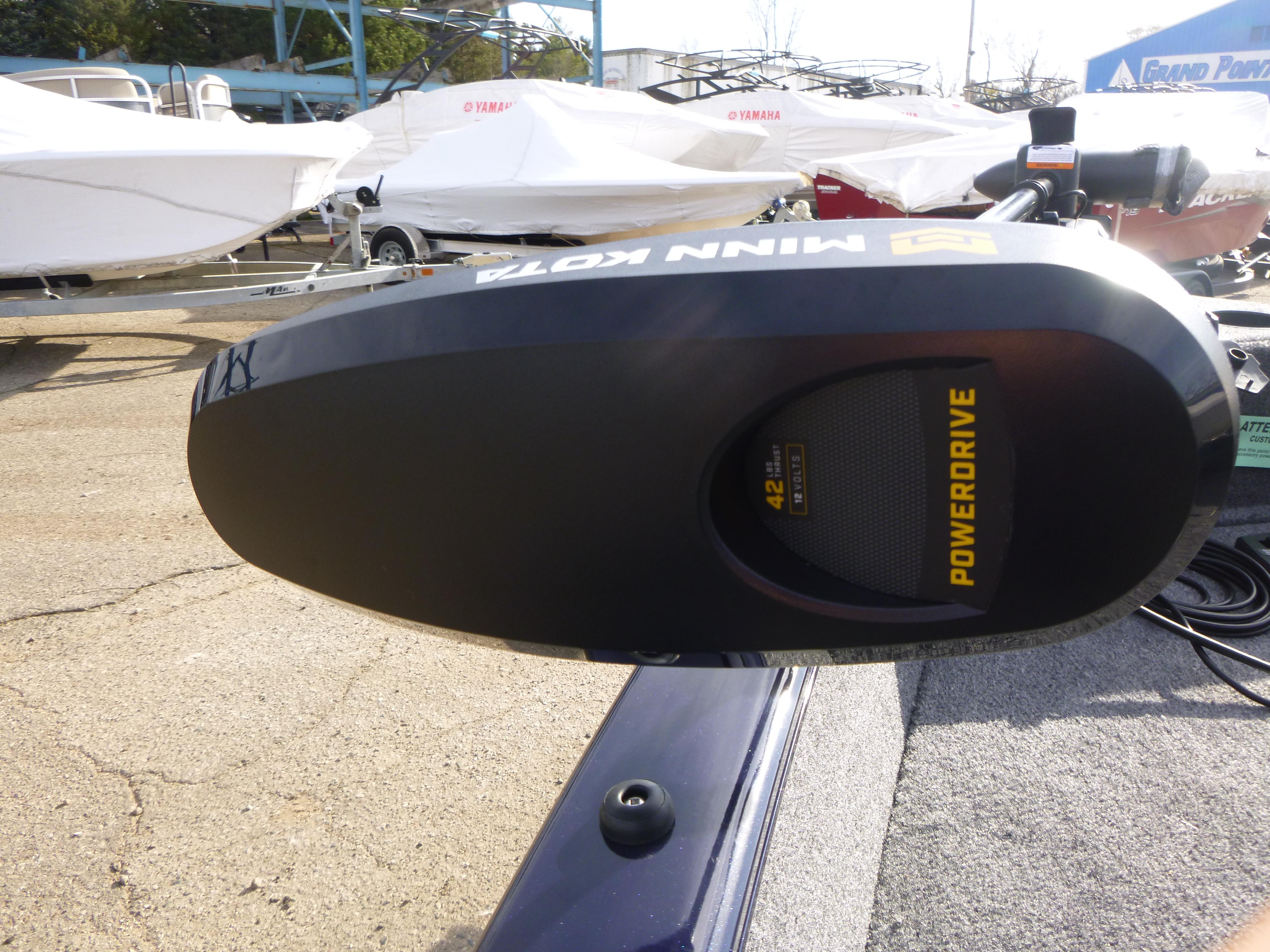 2025 Tracker Pro Guide V-16 WT Gallery