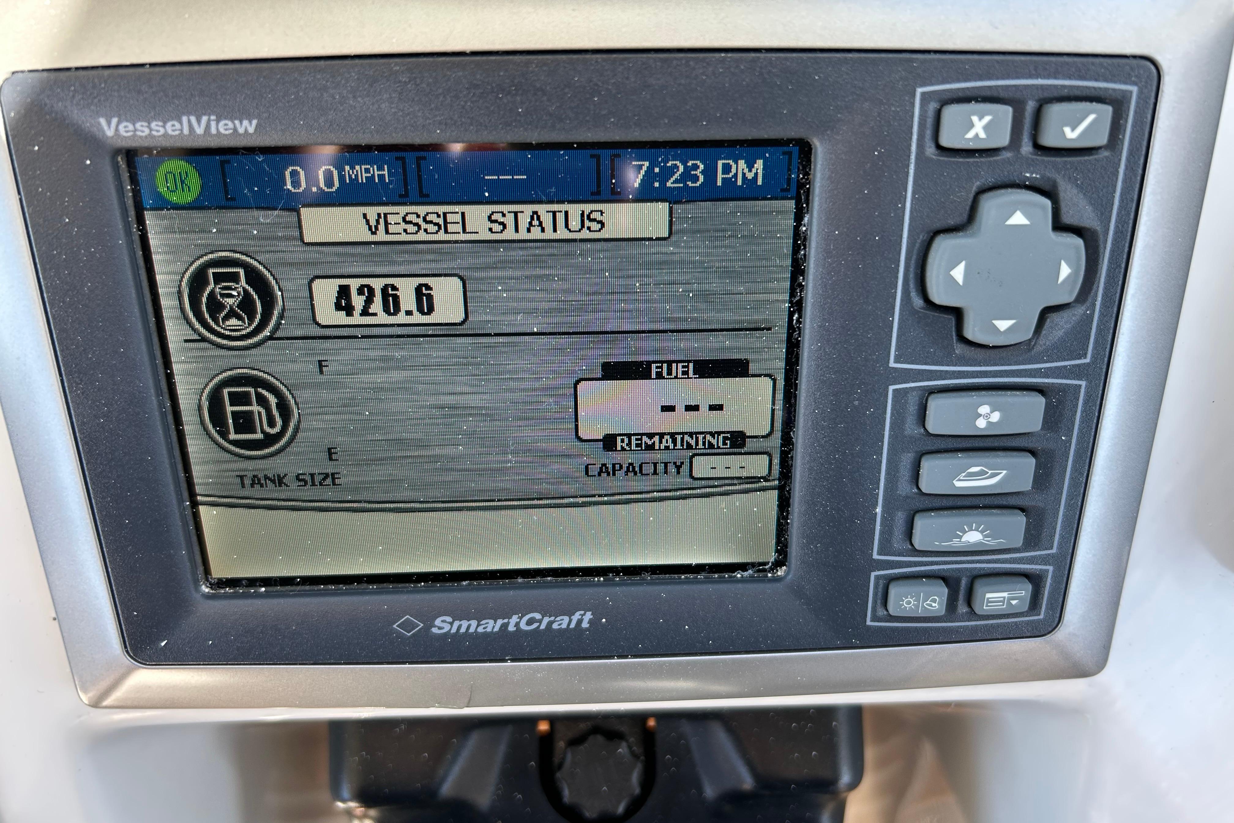 SmartCraft VesselView display showing fuel status on a 2008 Back Cove 33 boat.