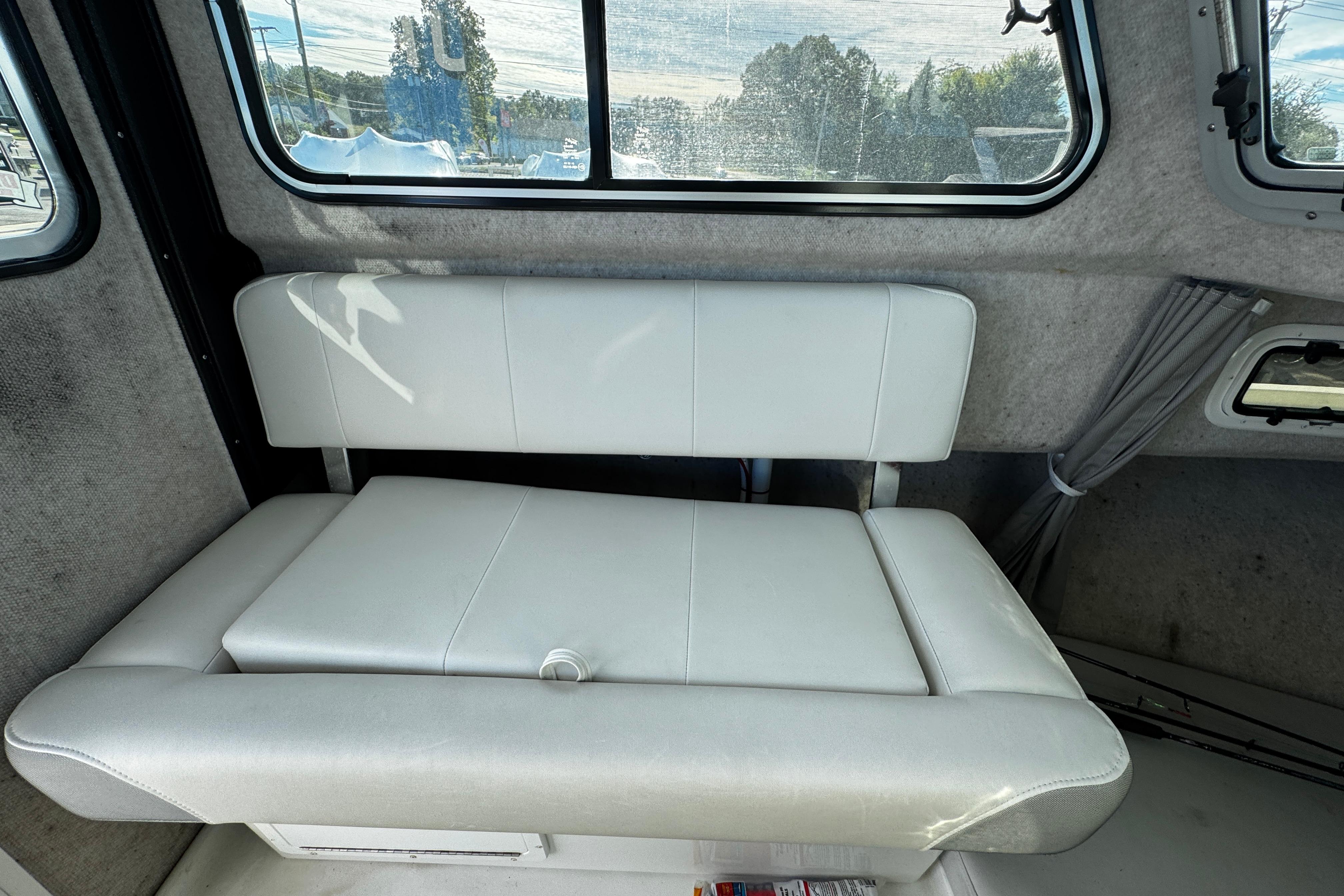 2021-parker-2320-sport-cabin-power-9995716-20251029134521402-3