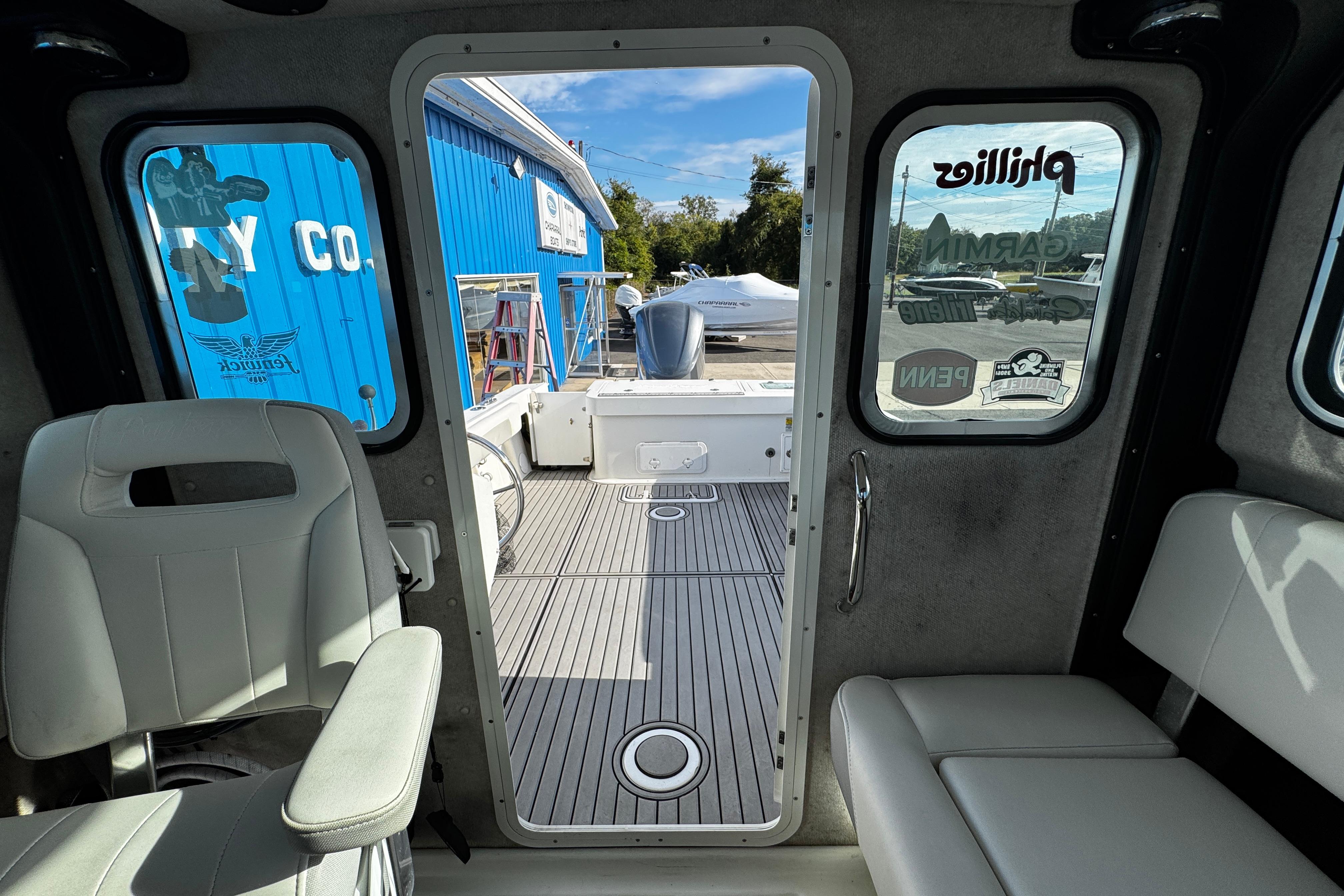 2021-parker-2320-sport-cabin-power-9995716-20251029134529027-3