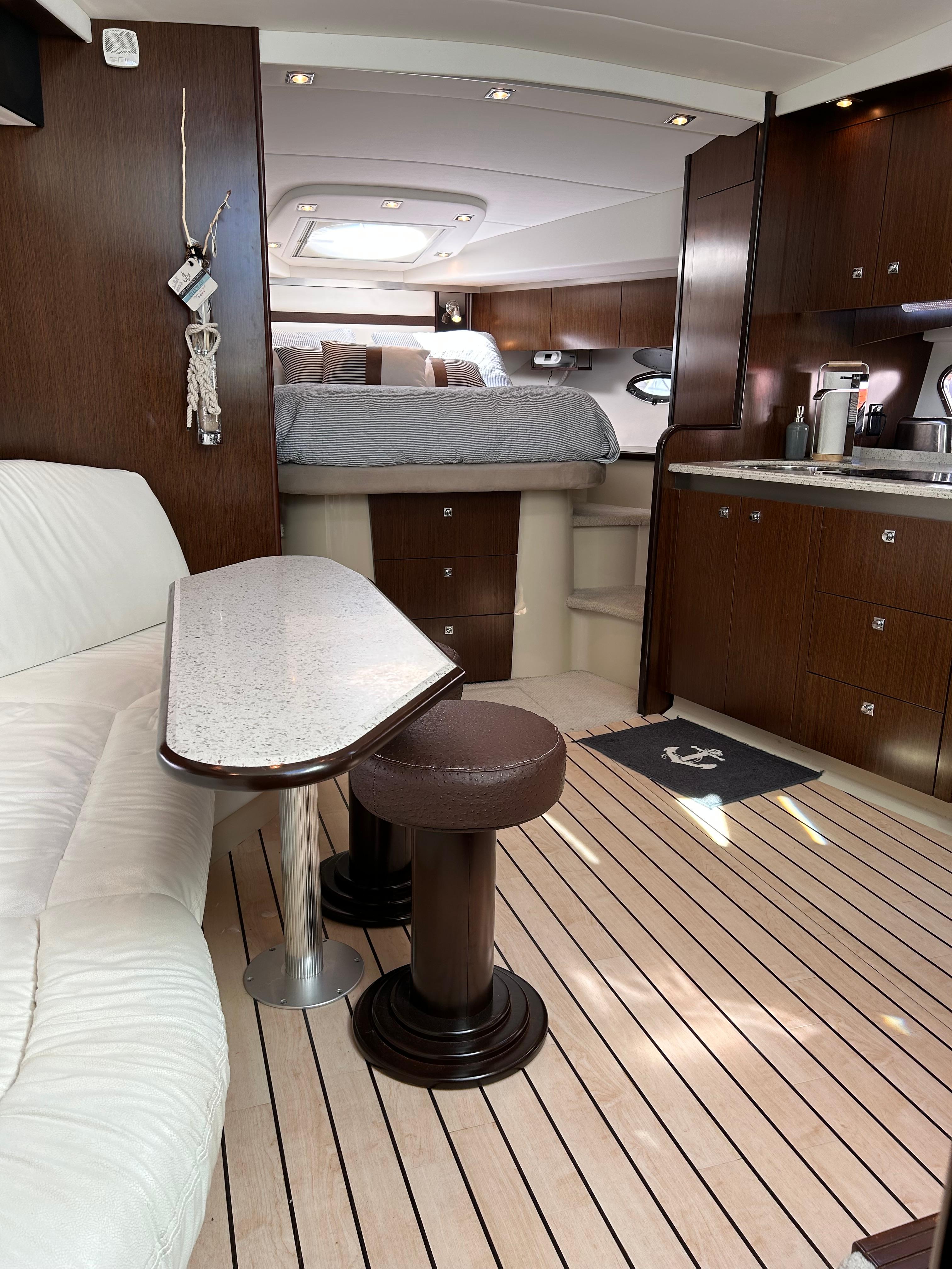 2011-cruisers-yachts-420-sport-coupe-power-9745717-20250403055839216-1_XLARGE