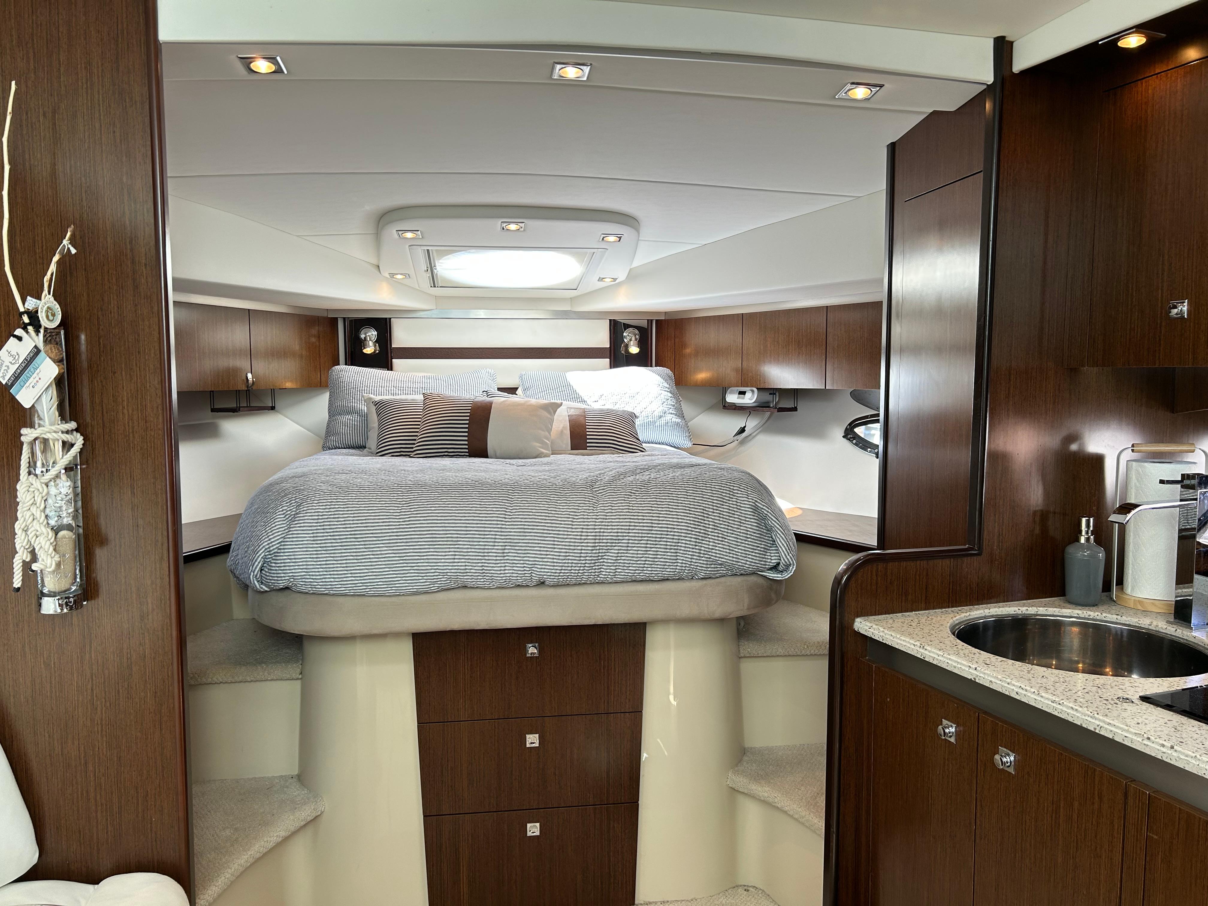 2011-cruisers-yachts-420-sport-coupe-power-9745717-20250403055903951-1_XLARGE