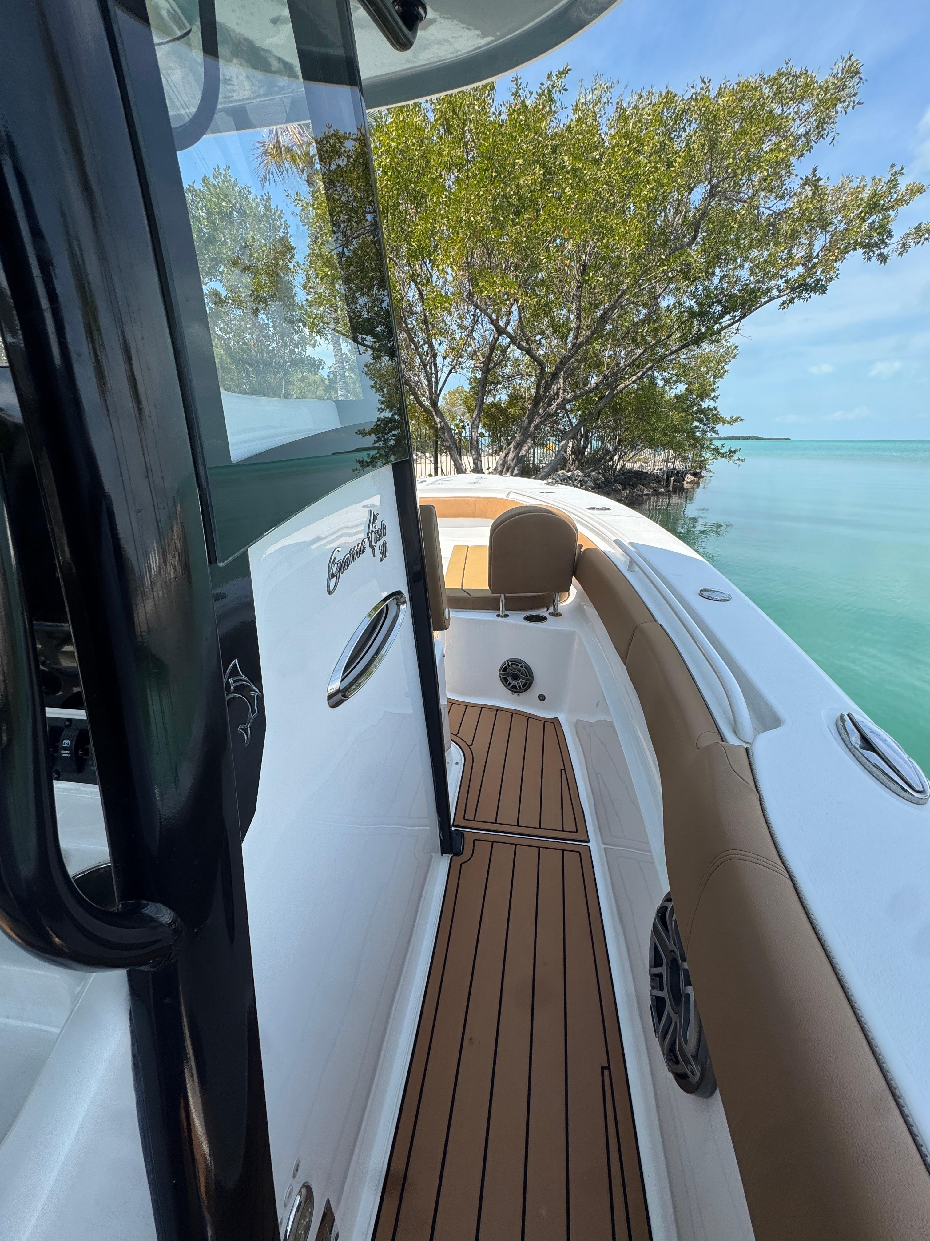 2020-sea-hunt-gamefish-30-forward-seating-power-9755717-20250411180317532-1_XLARGE