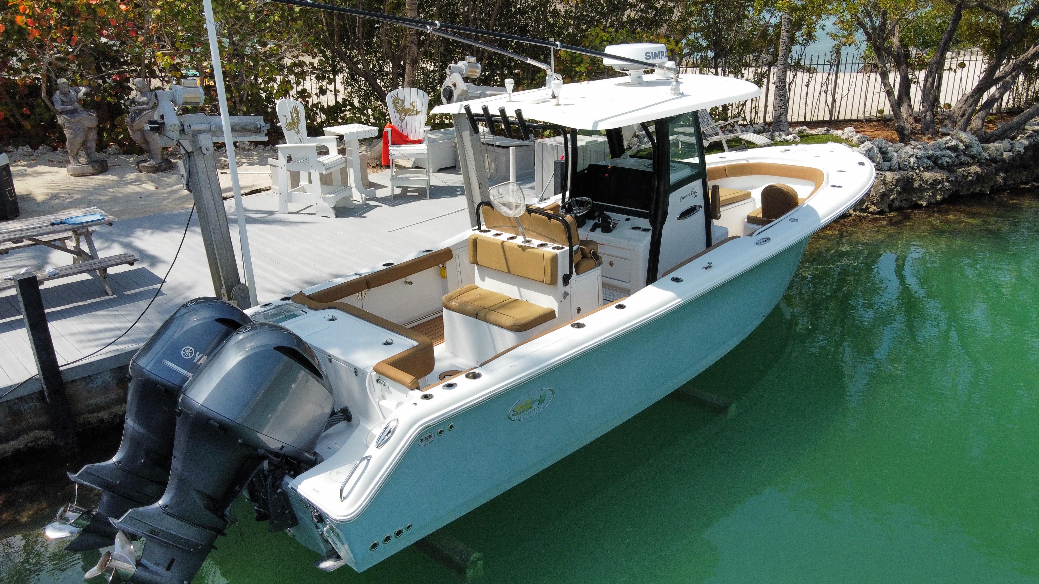 2020-sea-hunt-gamefish-30-forward-seating-power-9755717-20250411180334418-1_XLARGE